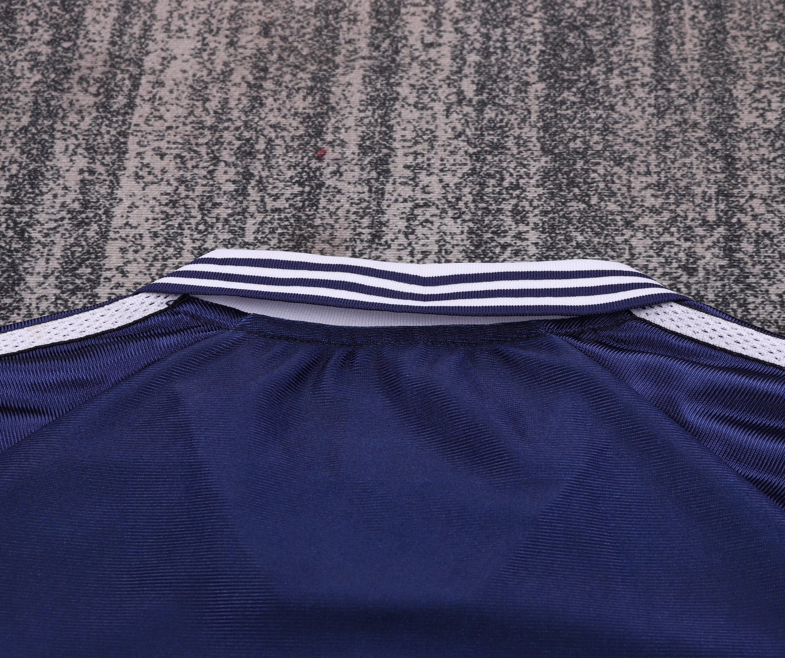 1998/99 Real Madrid Away Retro Kids Jersey - Image 7