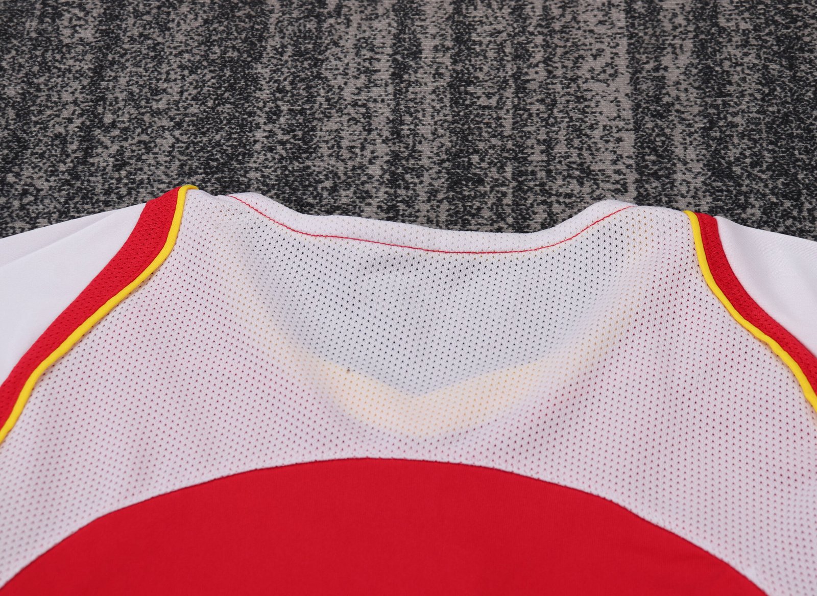 2004/05 Arsenal Home Retro Kids Jersey - Image 3