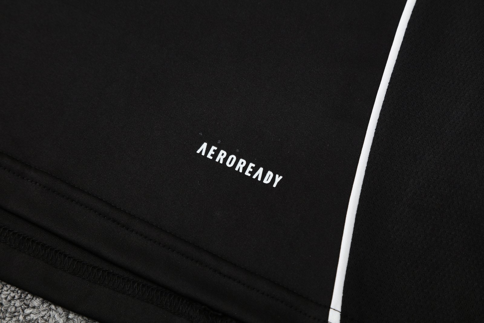 2025/26 Real Madrid?Vest Suit - Image 8