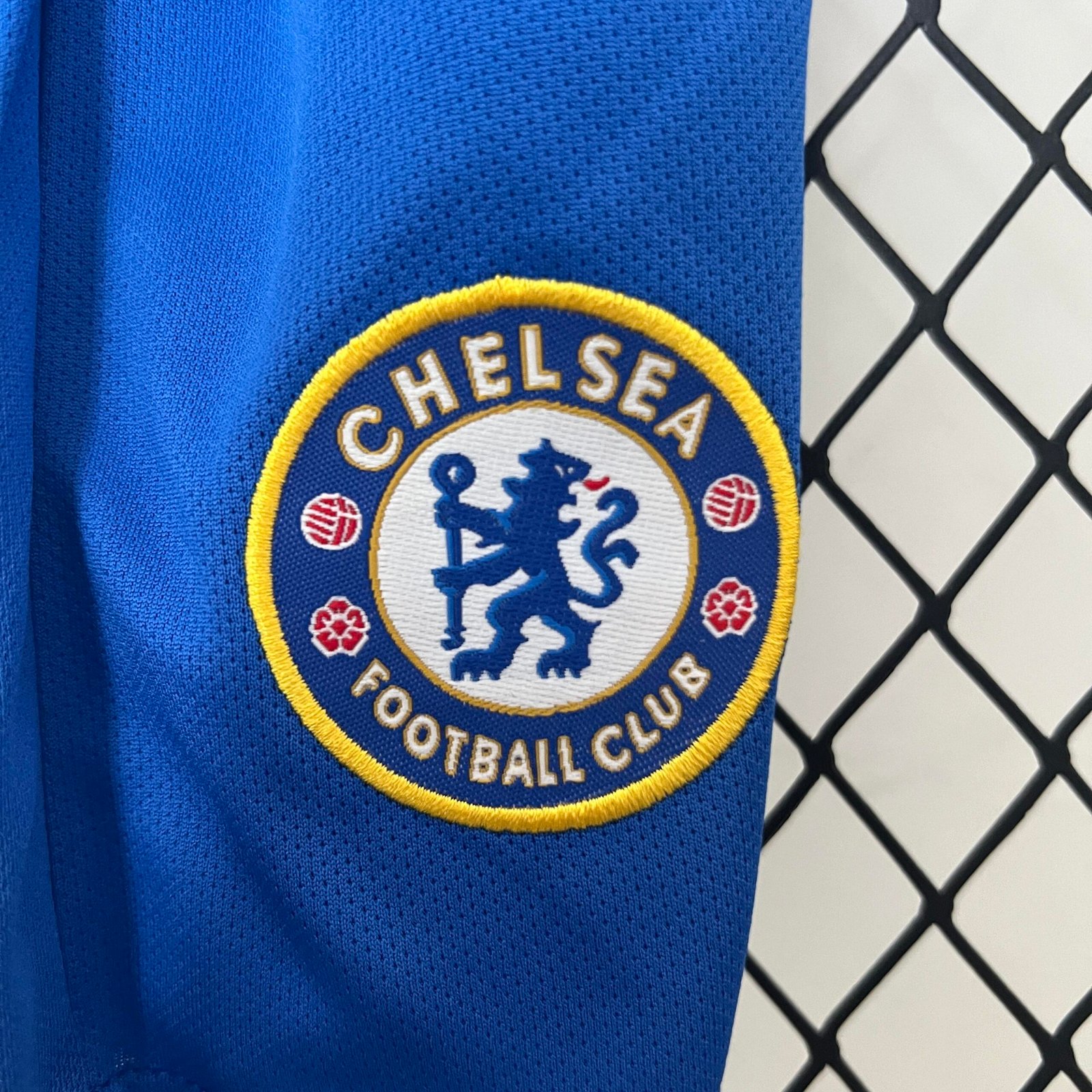 2008/09 Chelsea Champions League home Retro kids Jersey - Image 10