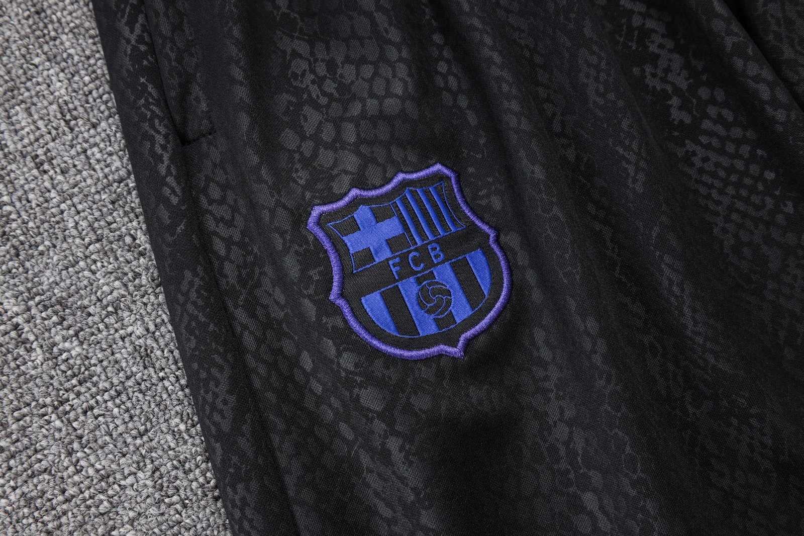 2025/26 Barcelona Long sleeves Player Version Training Set - Image 15