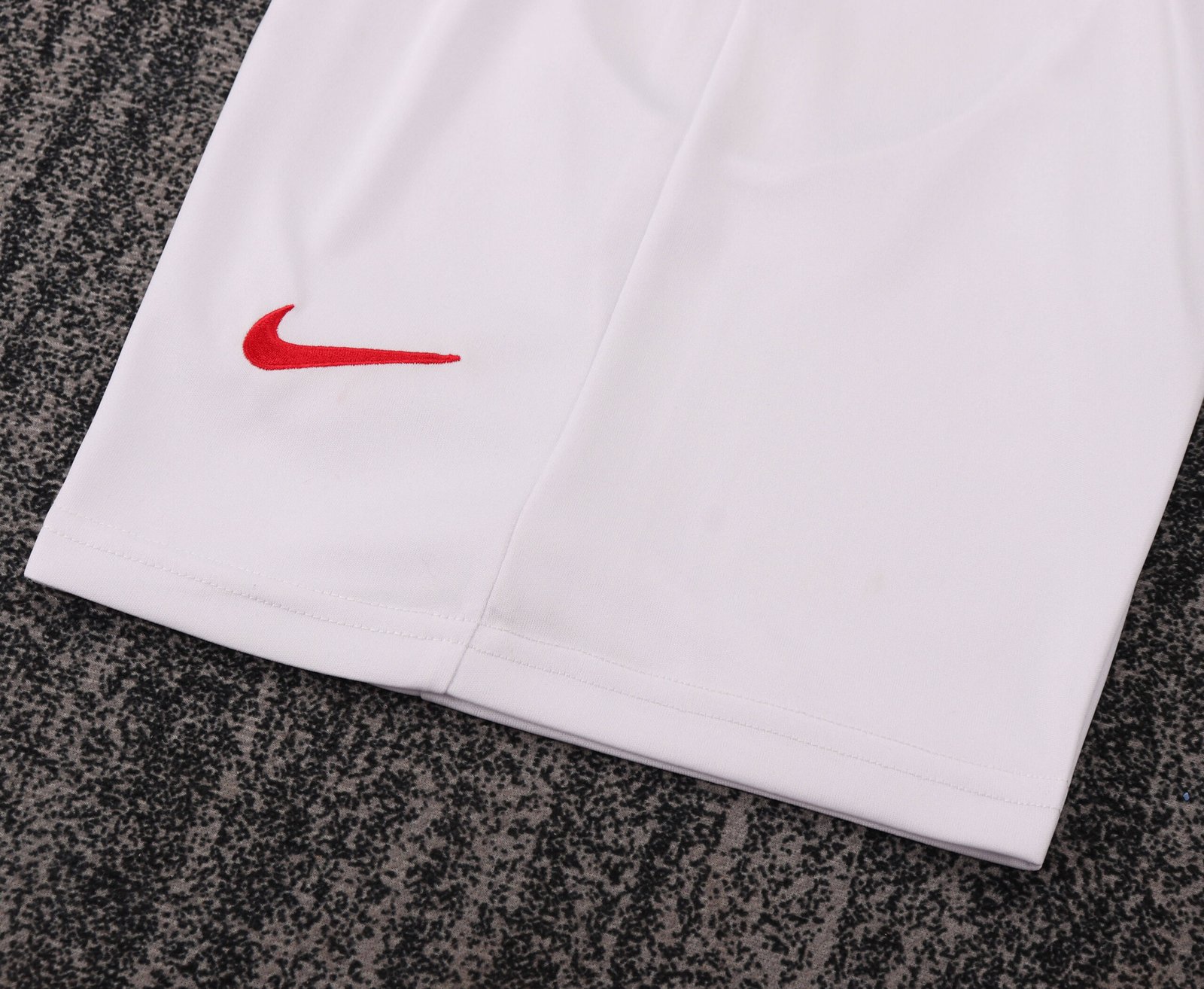 2004/05 Arsenal Home Retro Kids Jersey - Image 10