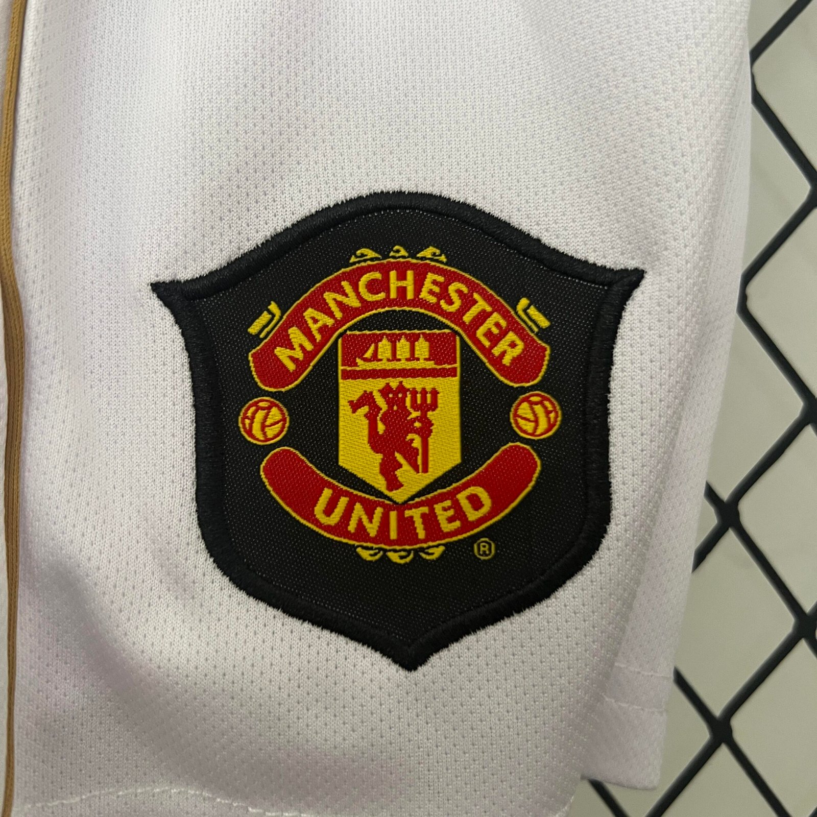 2006/07?Manchester United Home Retro Jersey Kids Kit - Image 9
