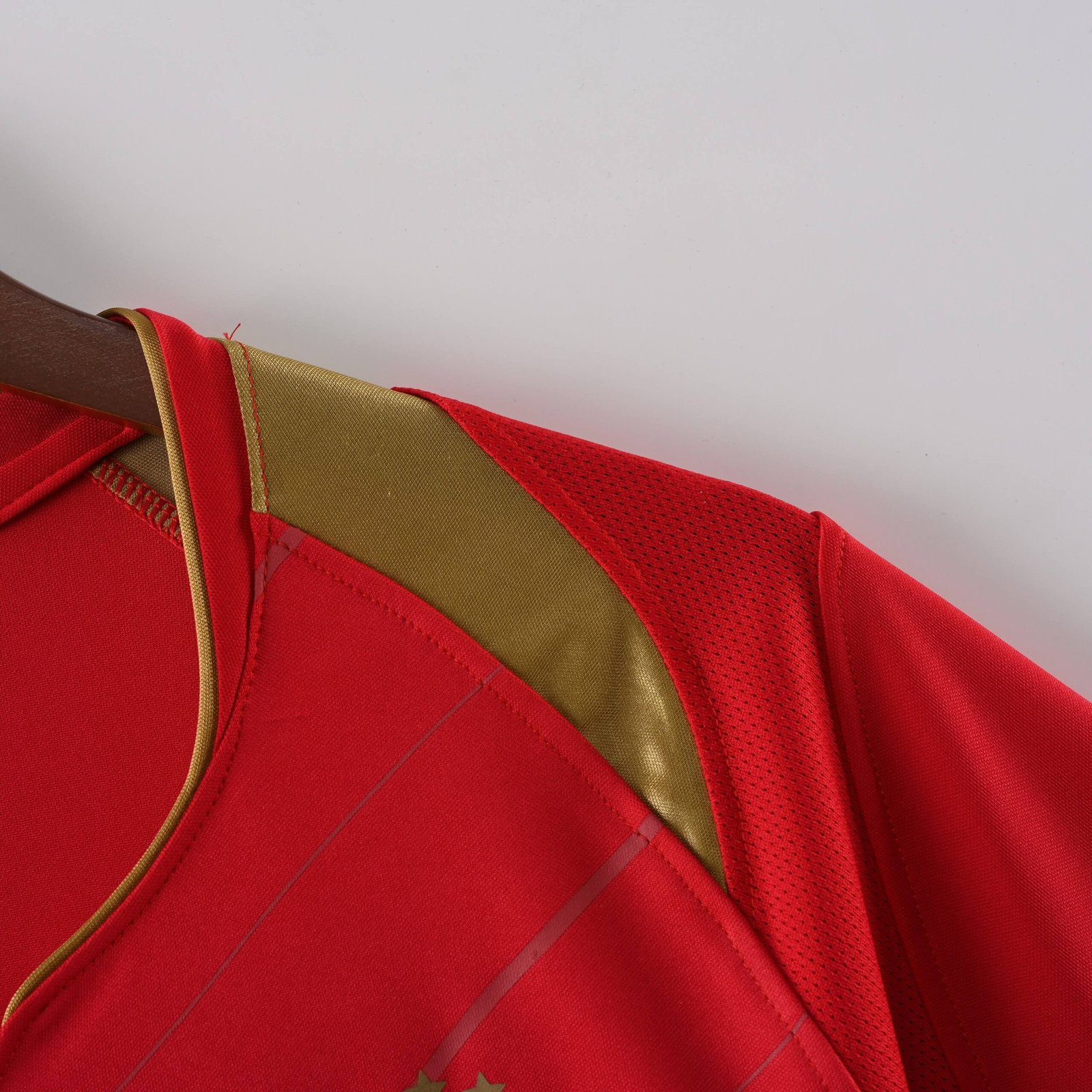 2005/06 Liverpool Home Retro Jersey - Image 5