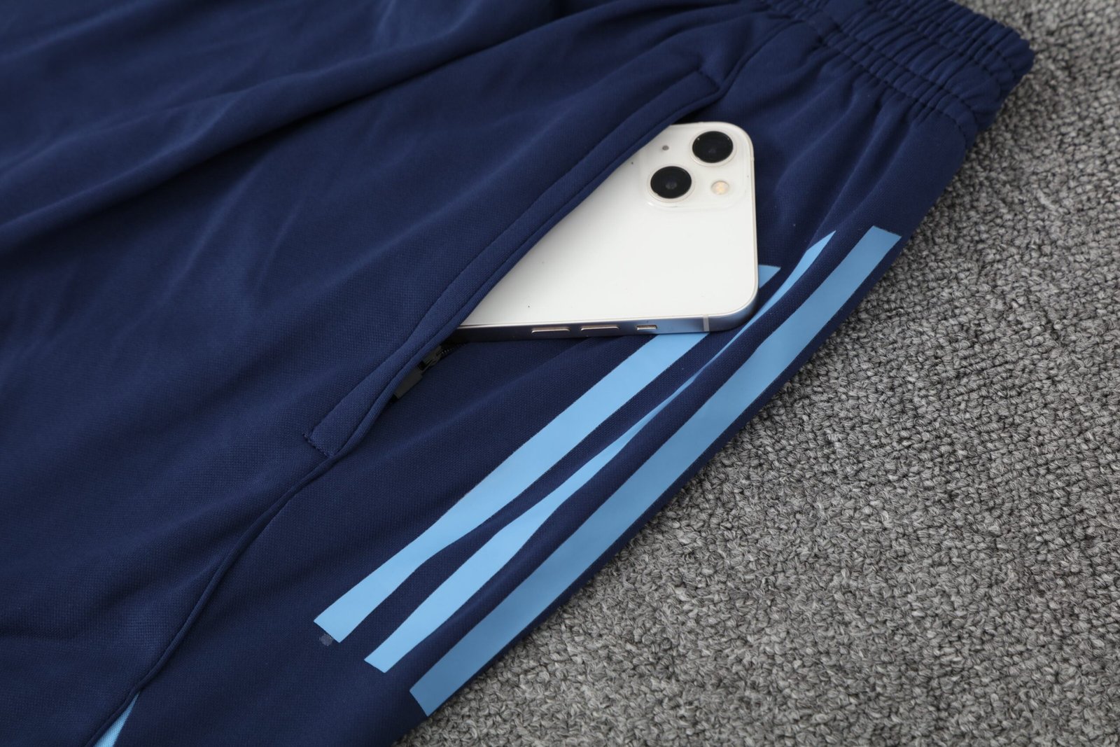 2025/26 Real Madrid?Vest Suit - Image 6