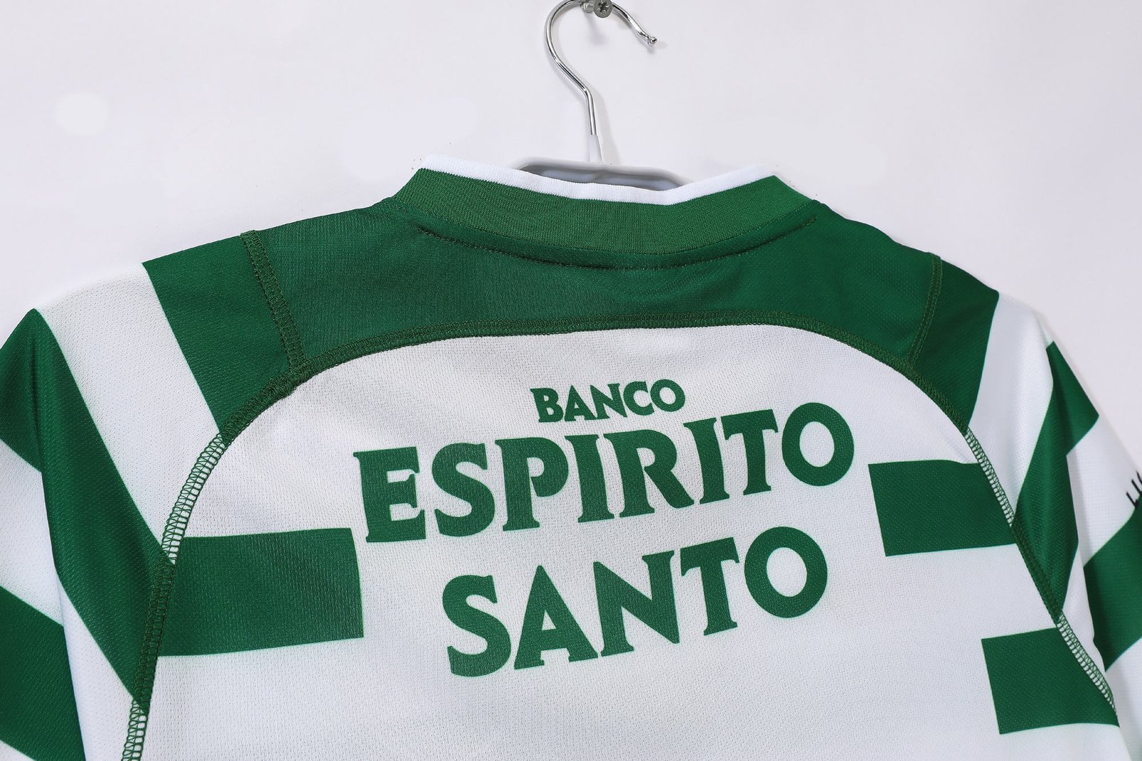 2003/04 Sporting CP Home Retro Jersey - Image 9