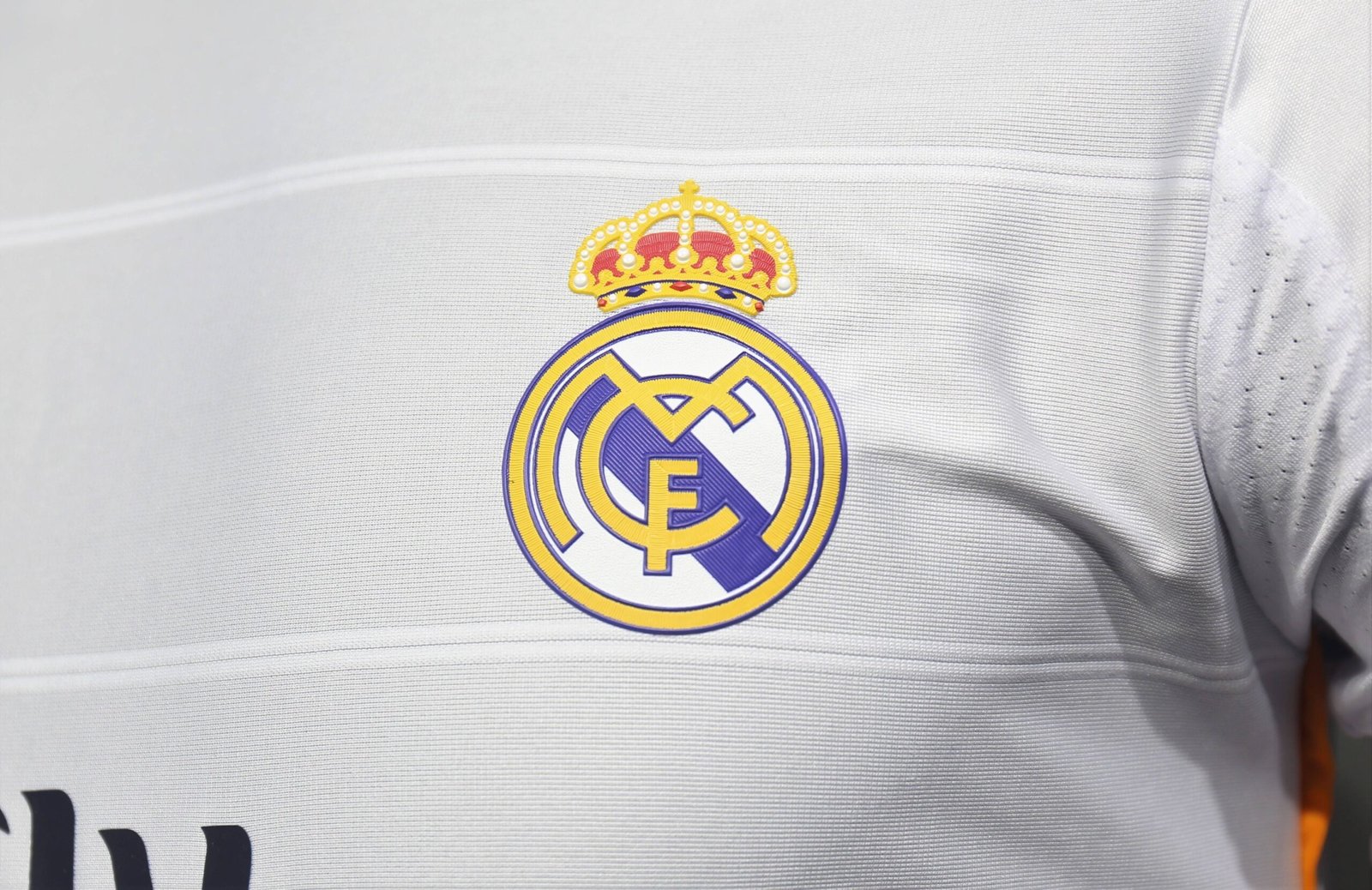 2013/14 Real Madrid Home Retro Jersey Player Version - Image 3