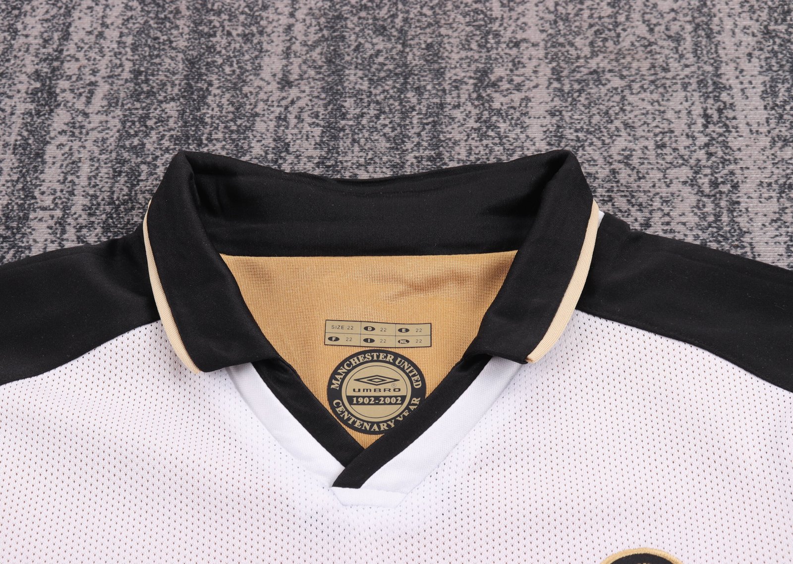 2001/02 Manchester United Away Retro Kids Jersey?100th Centenary - Image 11