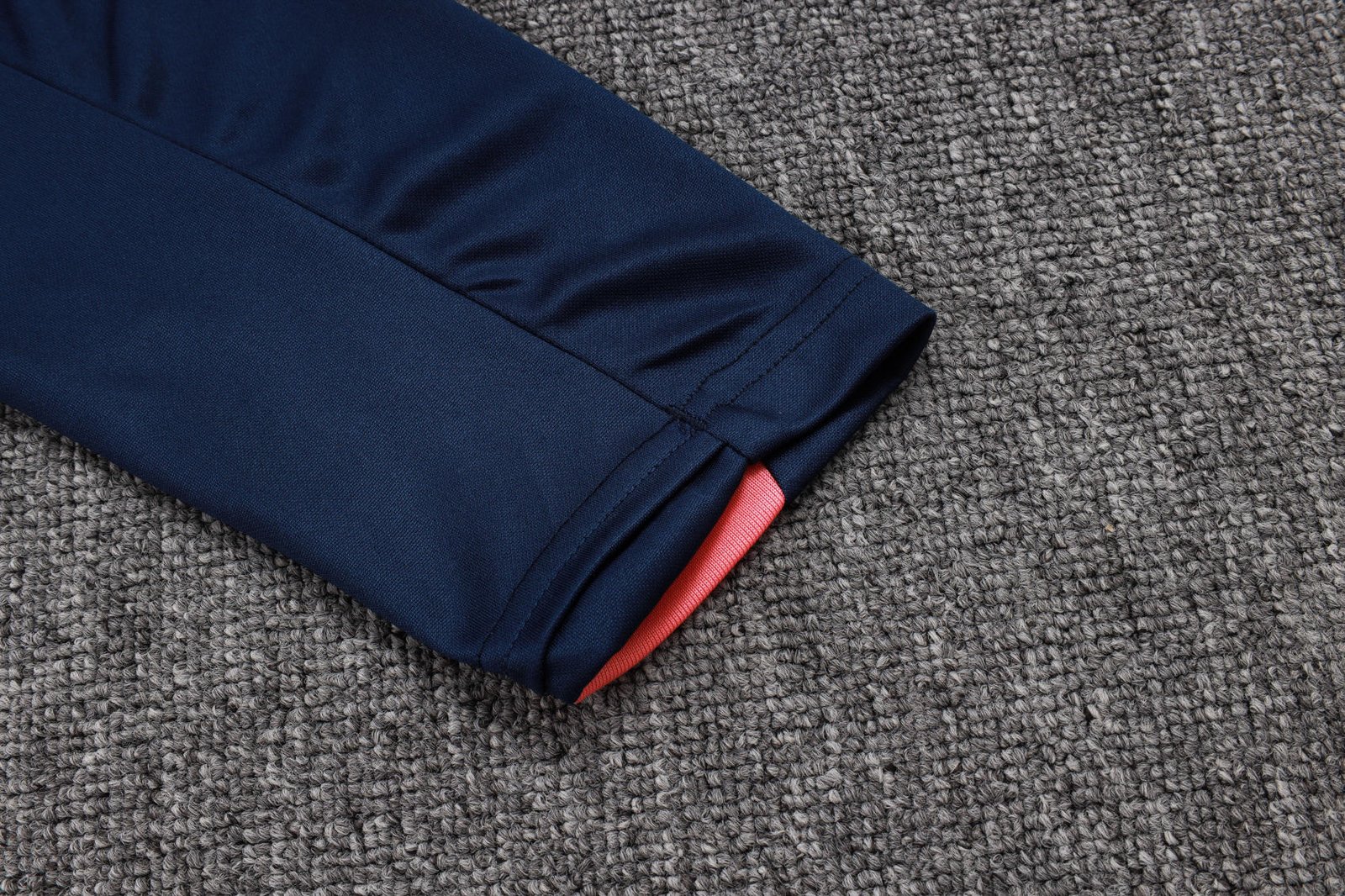 2025/26 Barcelona Long sleeves Training Set - Image 12