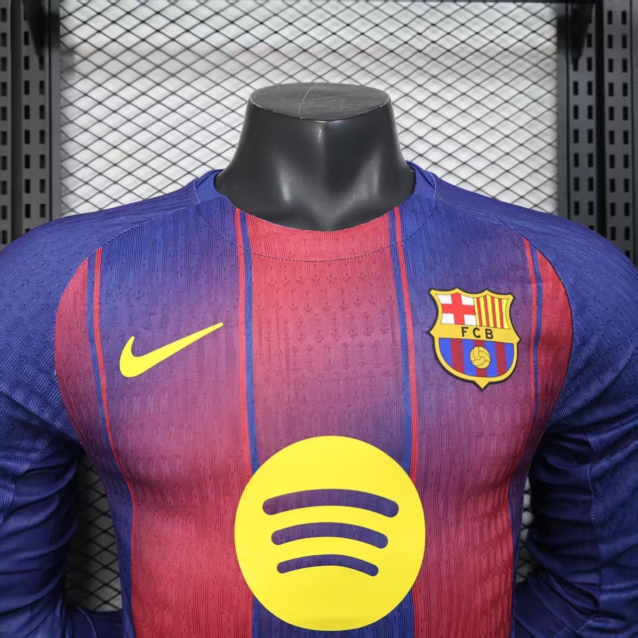 2025/26 Barcelona Home Jersey Player Version Long Sleeve - Image 5