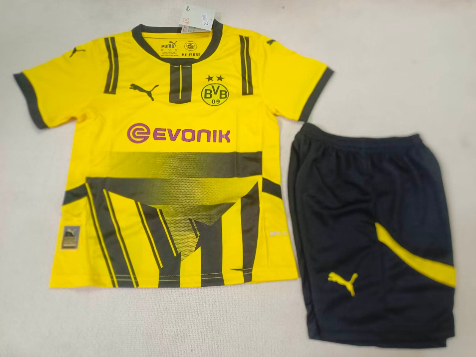 2024/25 Borussia Dortmund Cup Kids Kits - Image 3