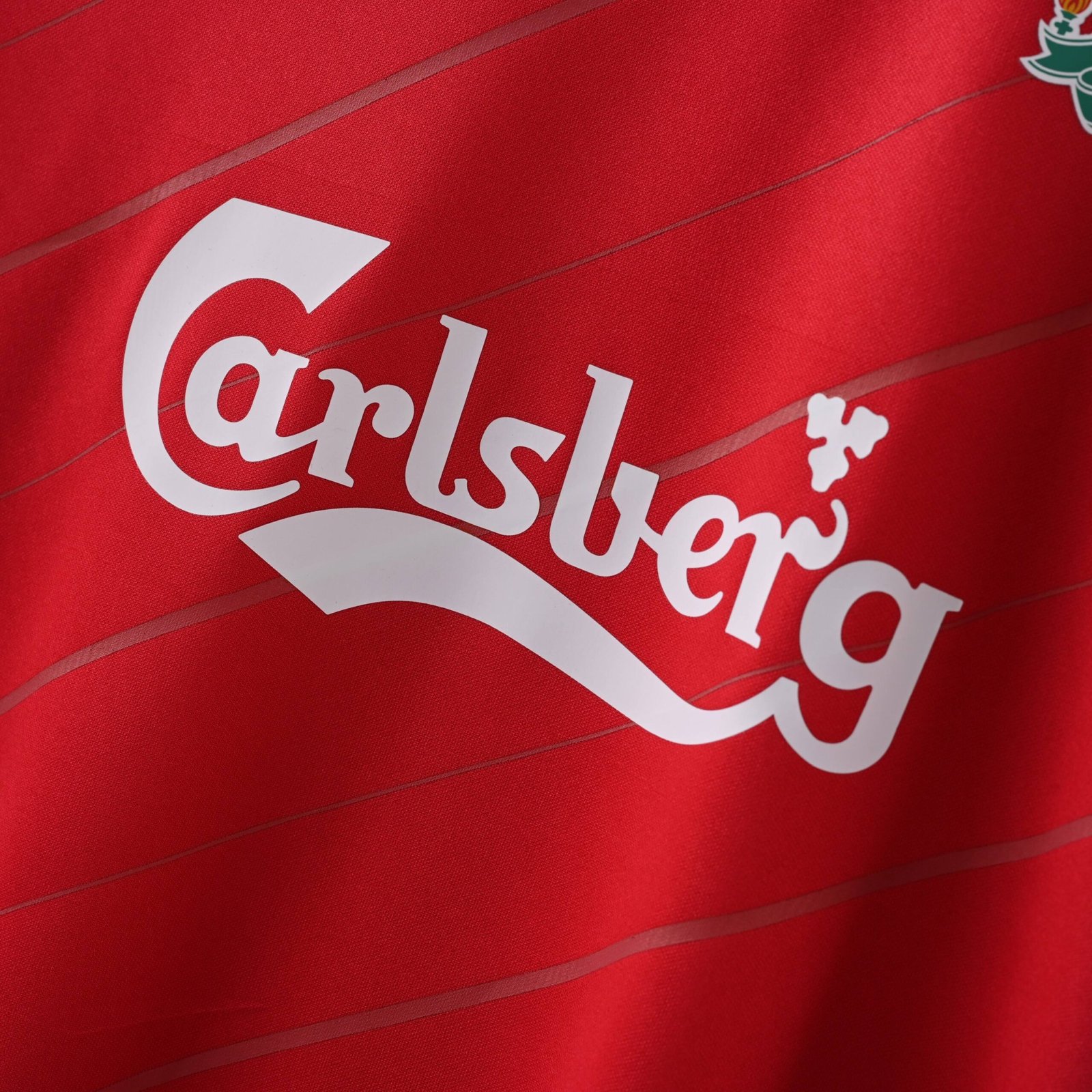 2005/06 Liverpool Home Retro Jersey - Image 7