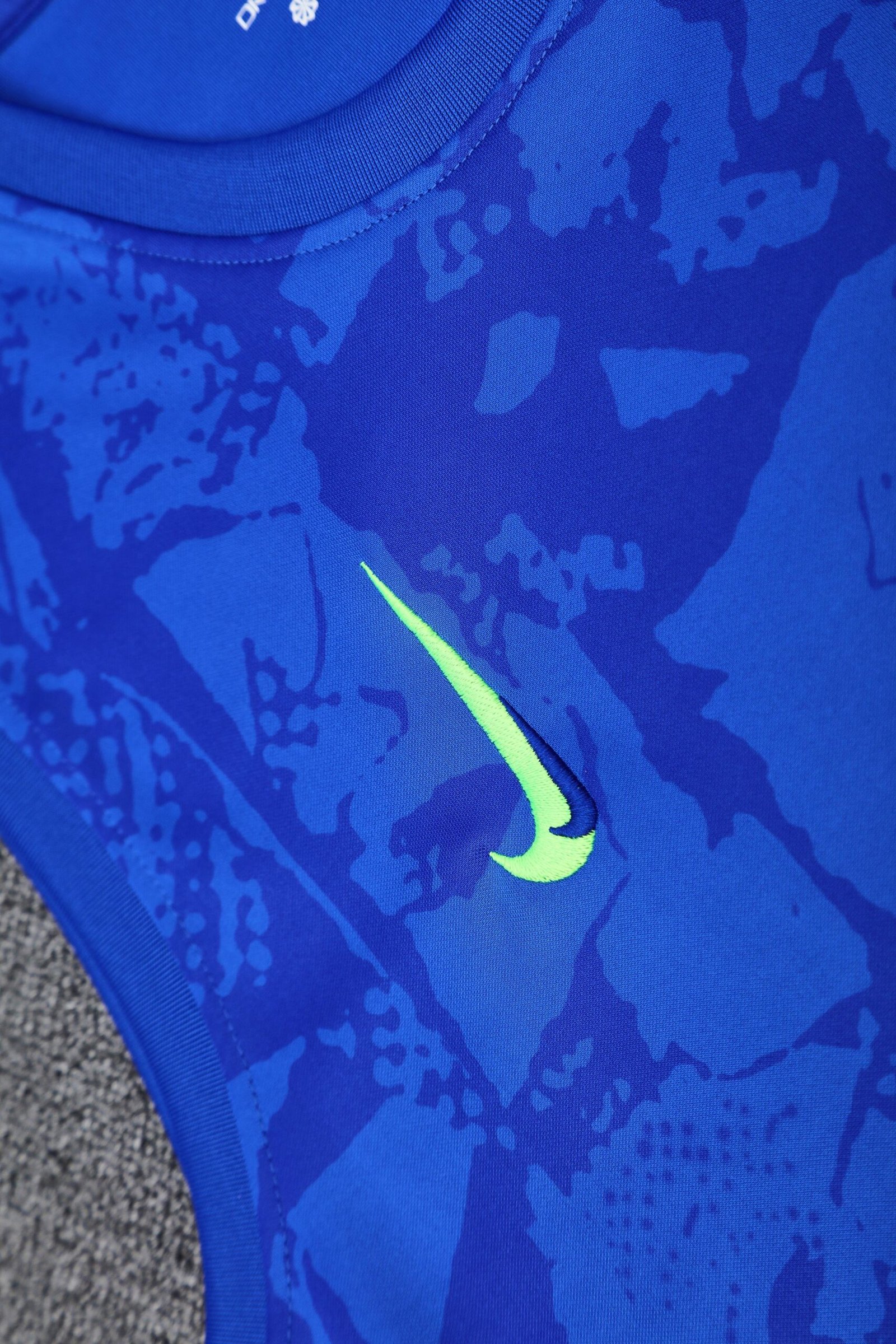 2025/26 Barcelona?Vest Suit - Image 3