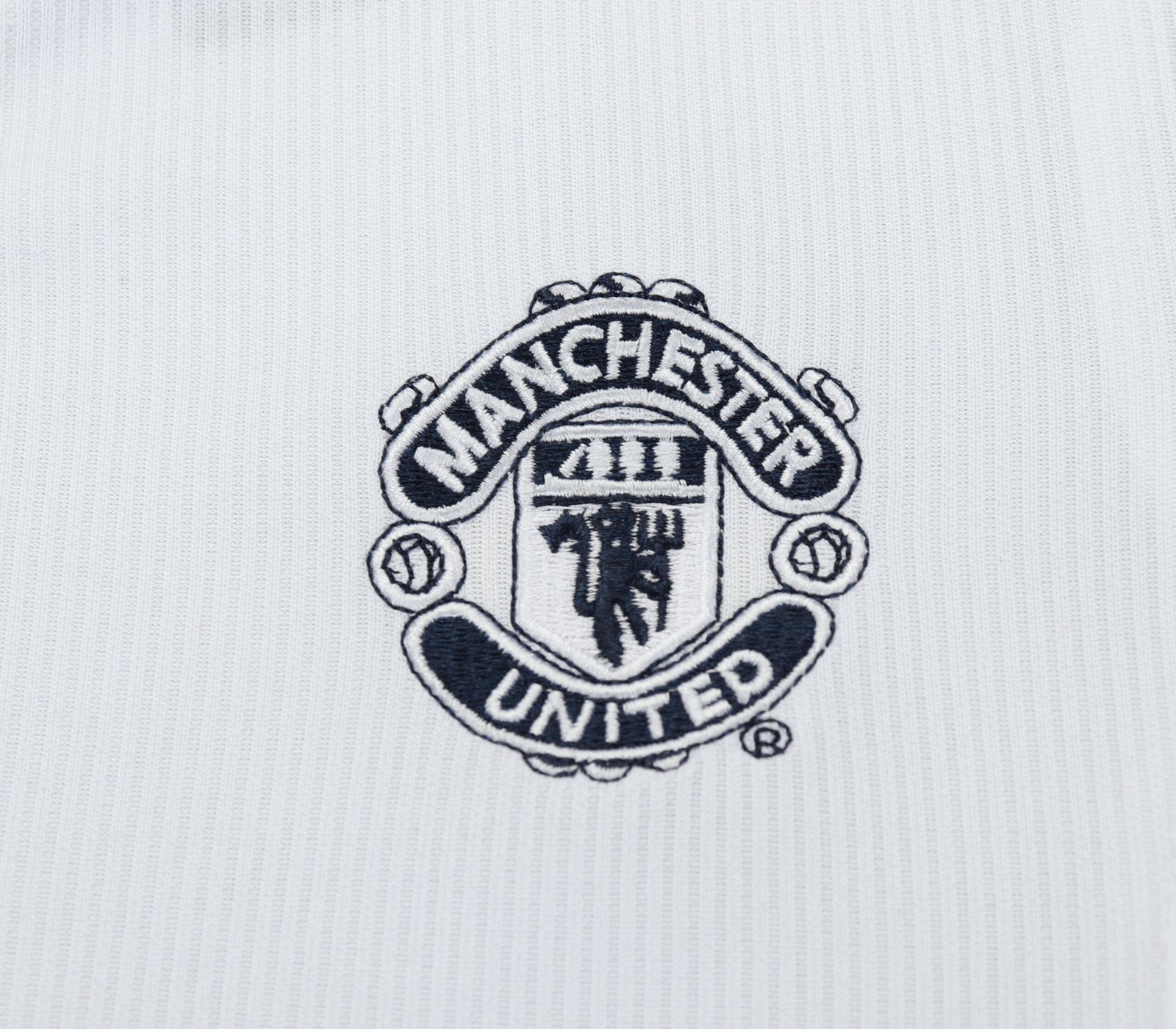 2000/01 Manchester United Away Retro Kids Jersey - Image 4
