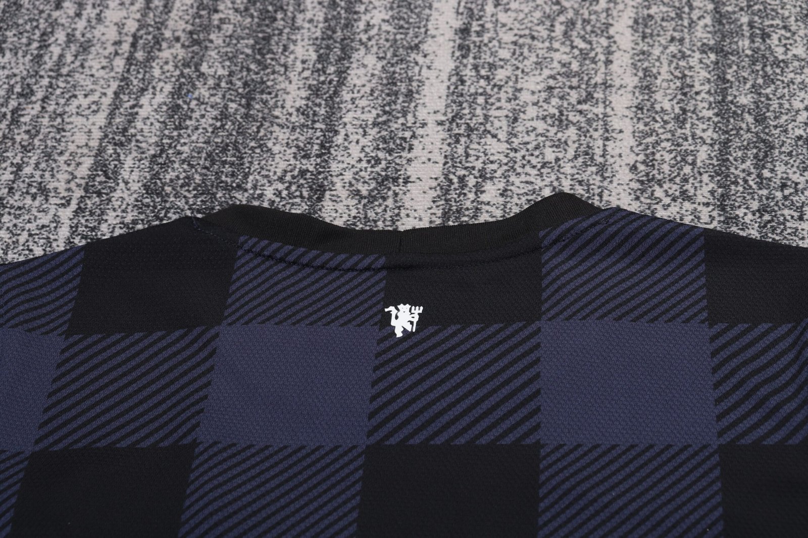 2013/14?Manchester United Away Retro Jersey Kids Kit - Image 10