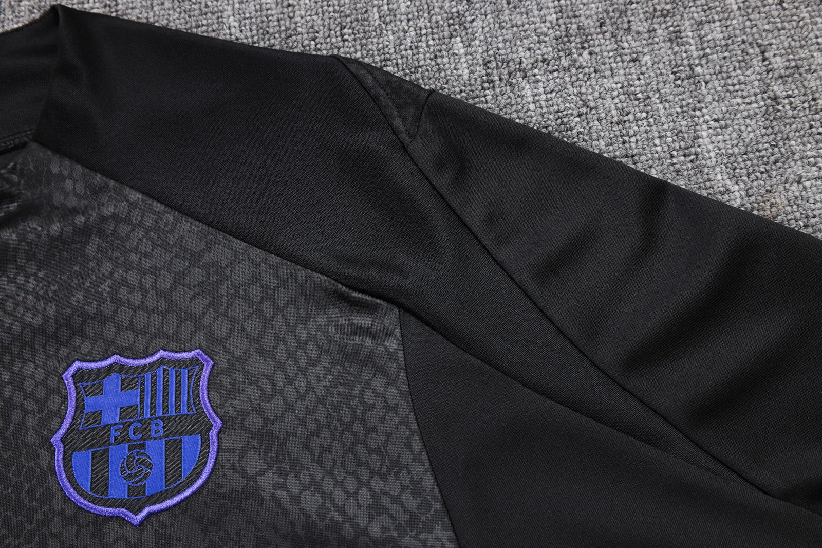 2025/26 Barcelona Long sleeves Player Version Training Set - Image 5