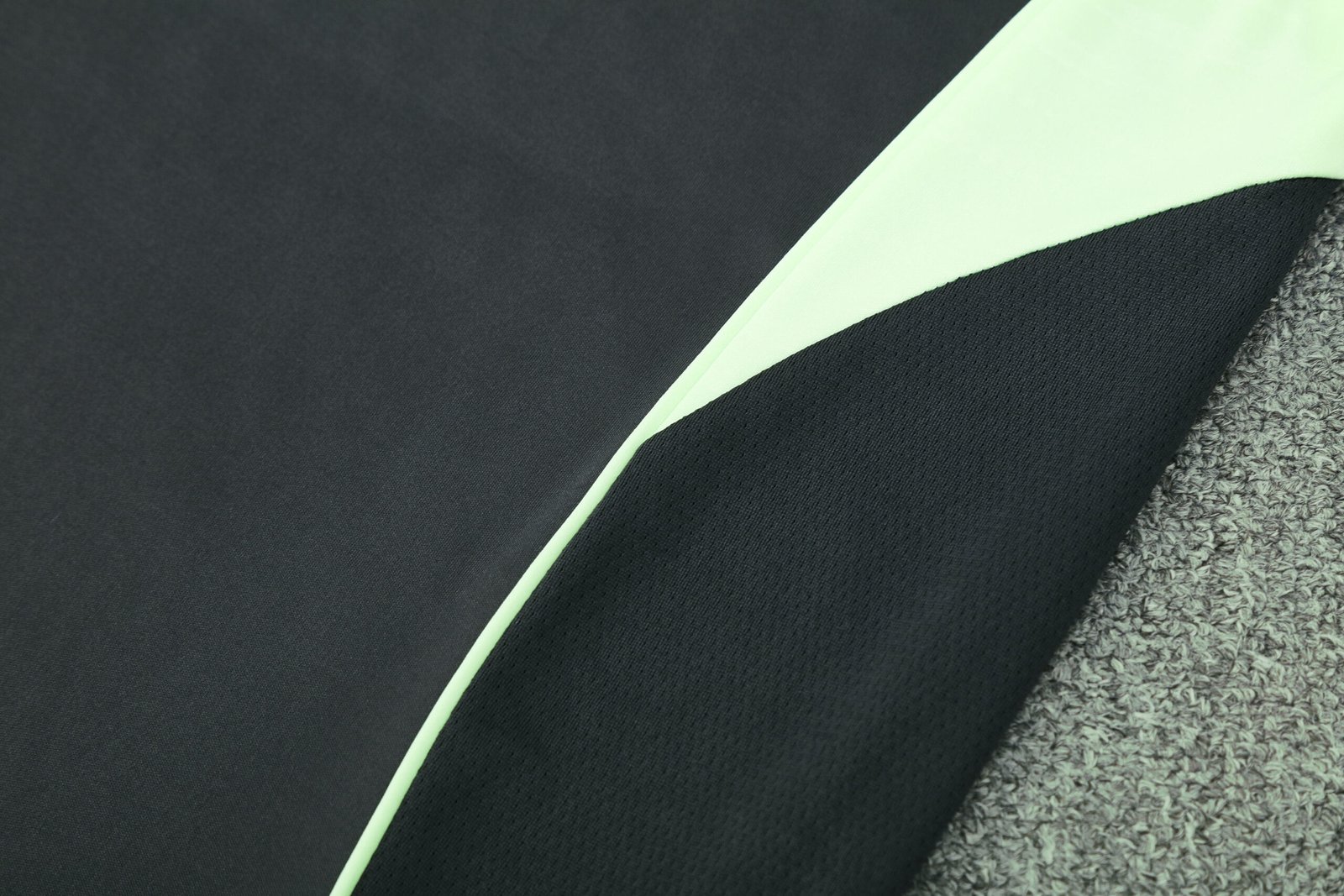 2025/26 Real Madrid?Vest Suit - Image 8