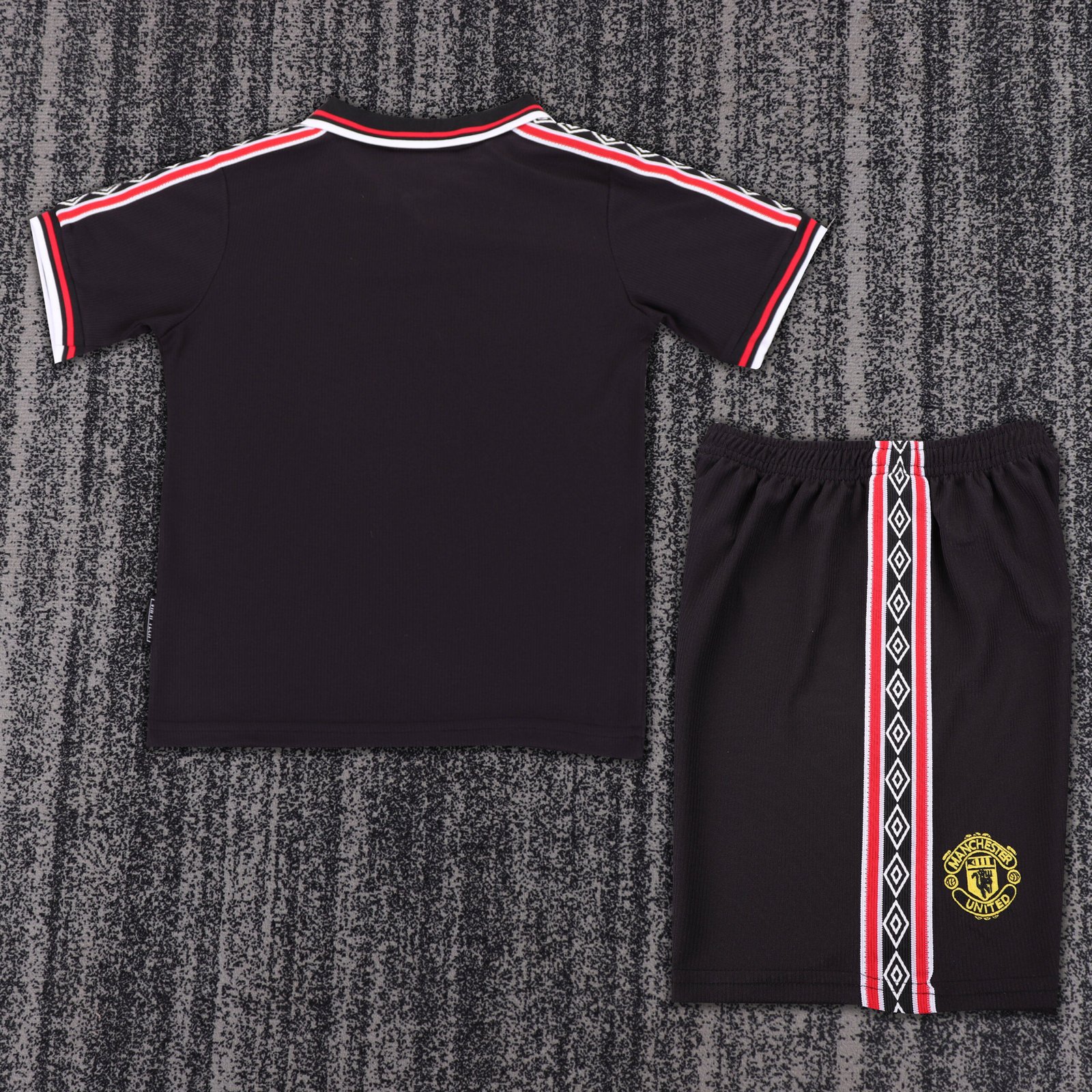1998/99 Manchester United Away Retro Kids Jersey - Image 2