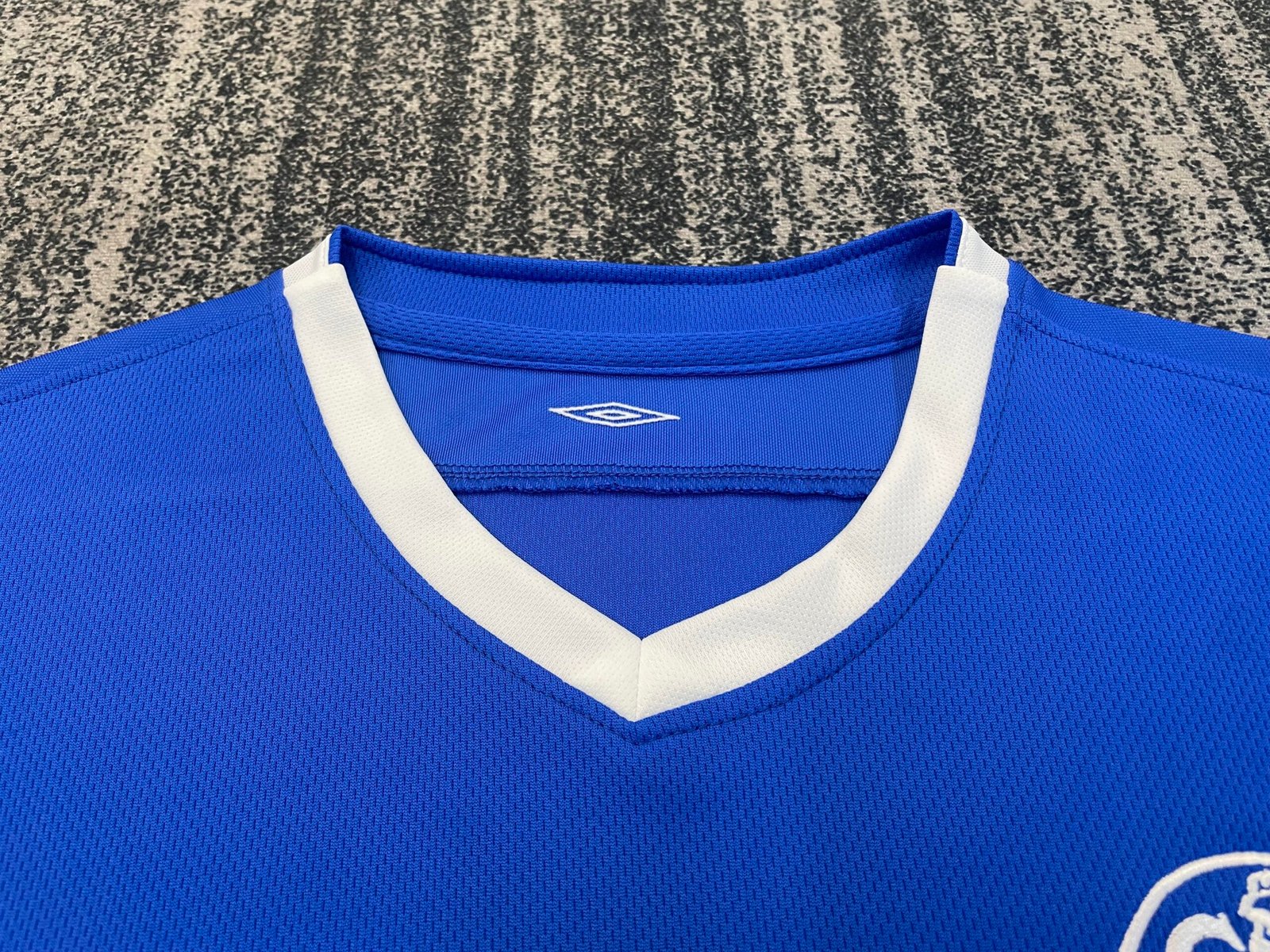 2003/05 Chelsea Home Retro kids Jersey - Image 12