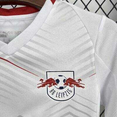 2025/26 RB Leipzig Home Jersey Kids Kit - Image 4