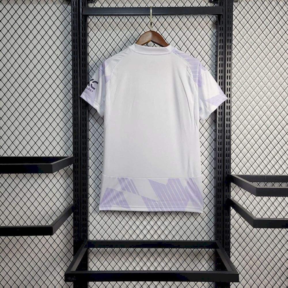 2025/26 Manchester United Away Woman Jersey - Image 2