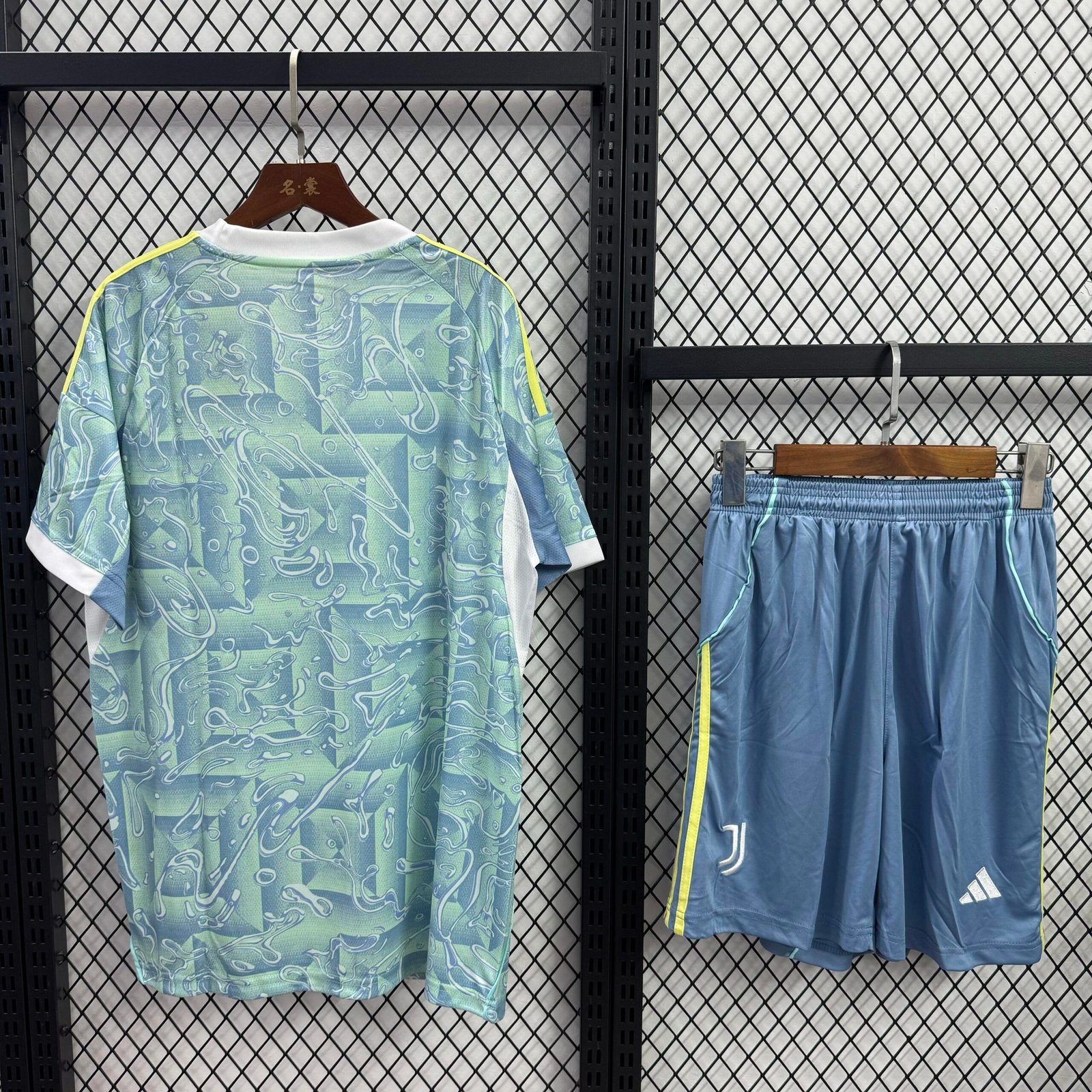 2025/26 Juventus?Away Kids Jersey - Image 2