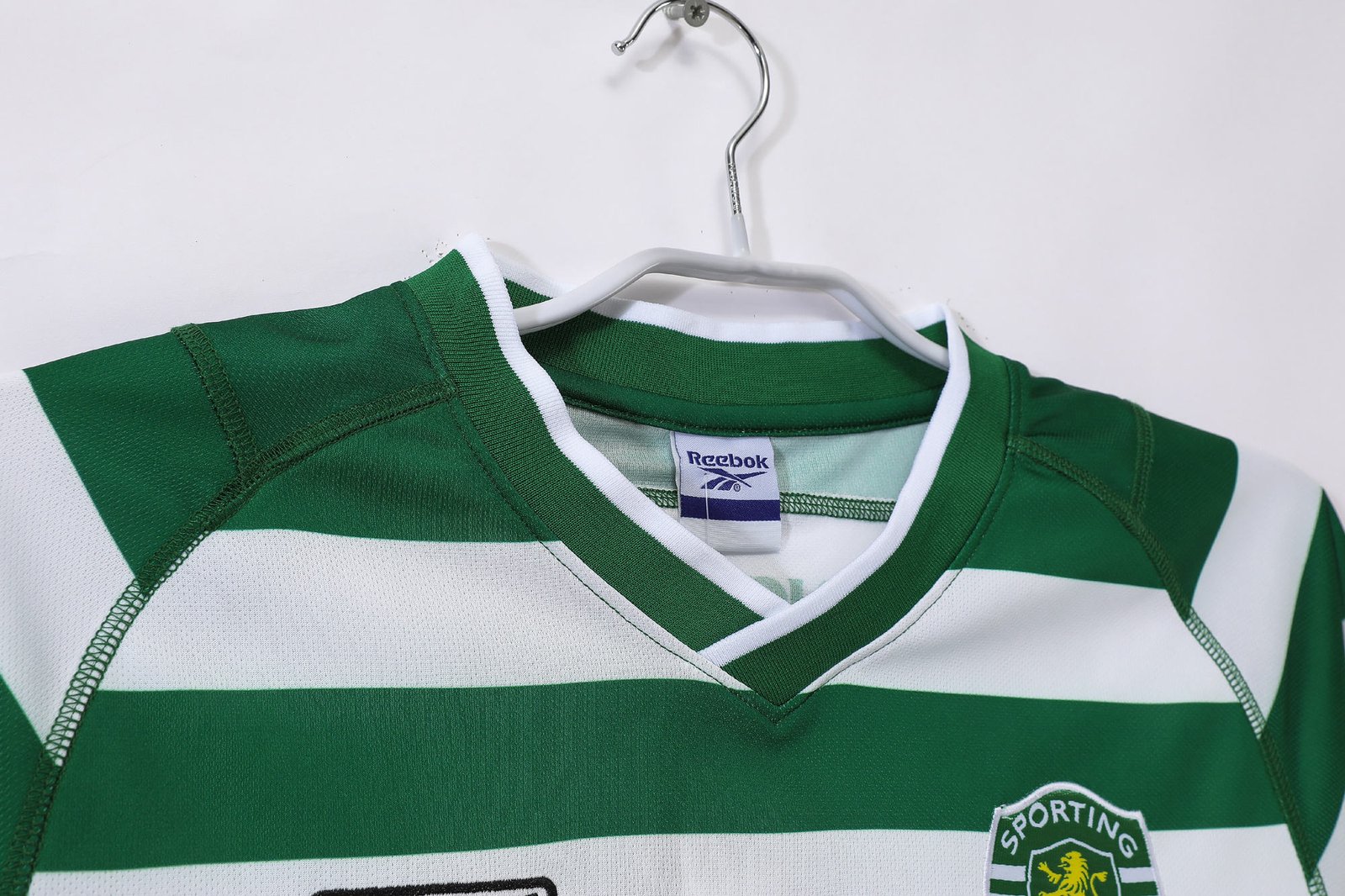 2003/04 Sporting CP Home Retro Jersey - Image 4