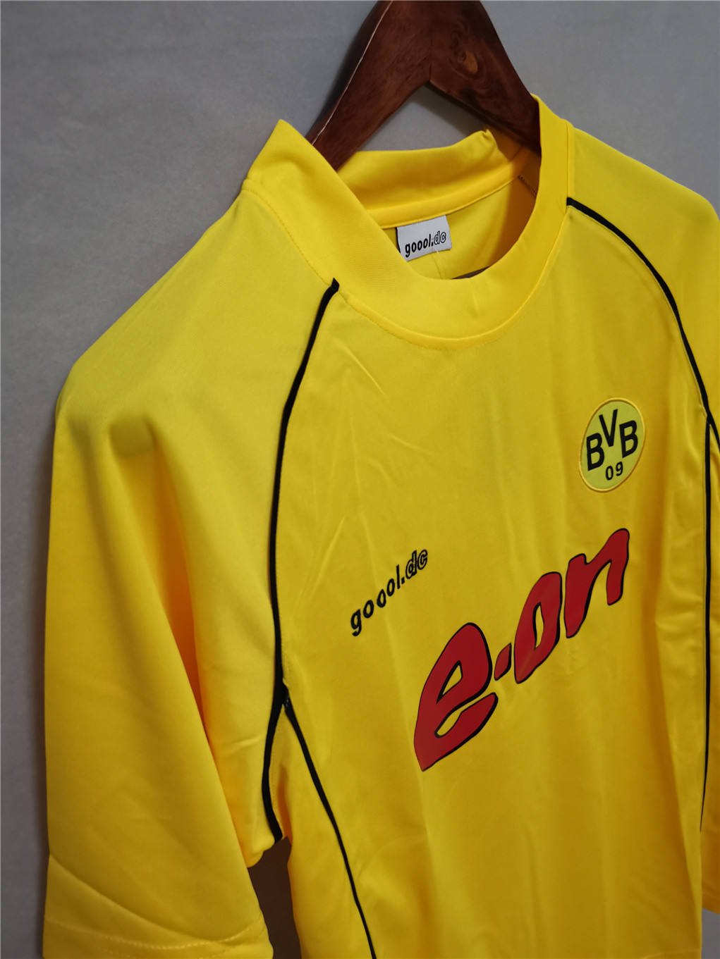 2002 Borussia Dortmund Retro Home Jersey - Image 6