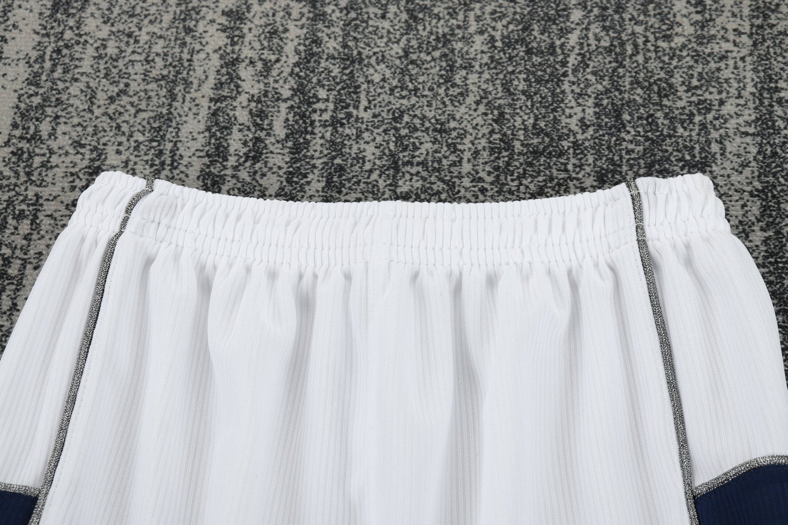 2000/01 Manchester United Away Retro Kids Jersey - Image 11