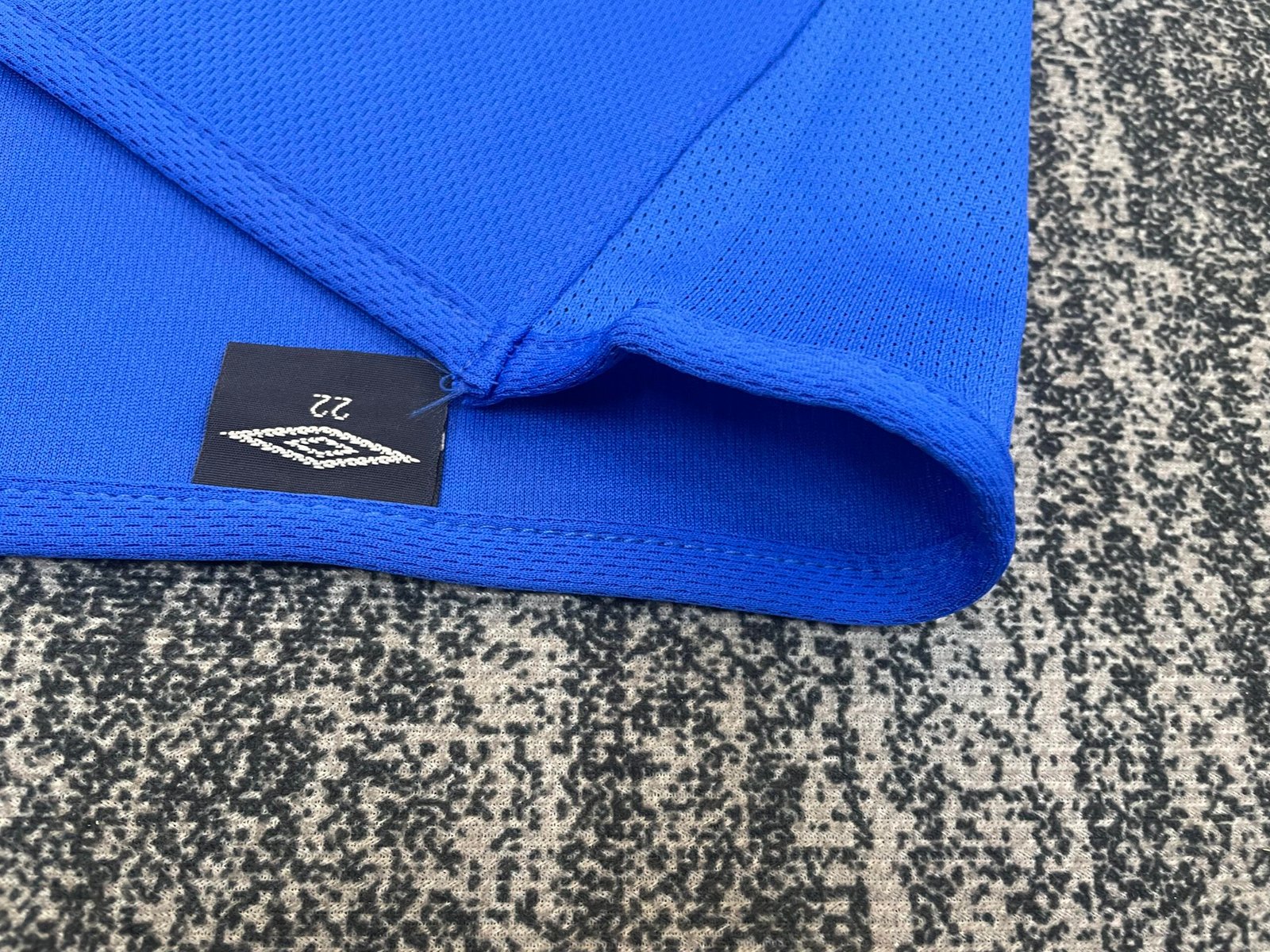 2003/05 Chelsea Home Retro kids Jersey - Image 9