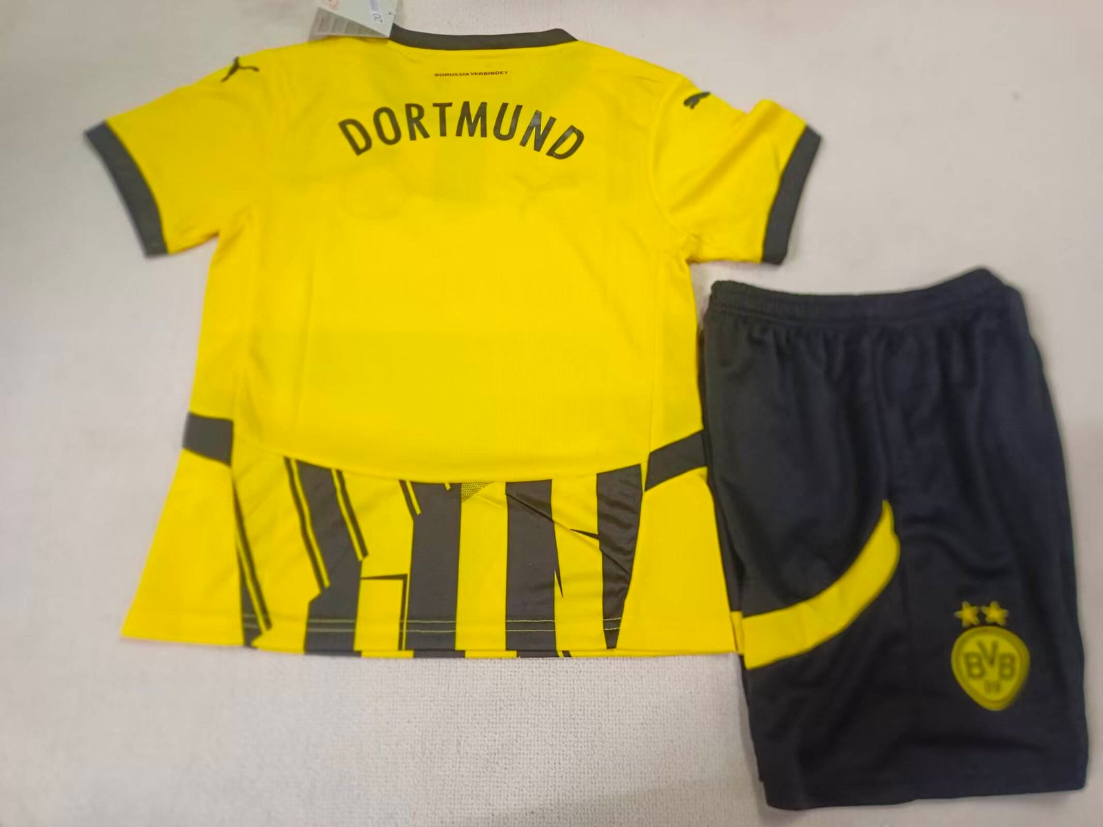2024/25 Borussia Dortmund Cup Kids Kits - Image 4
