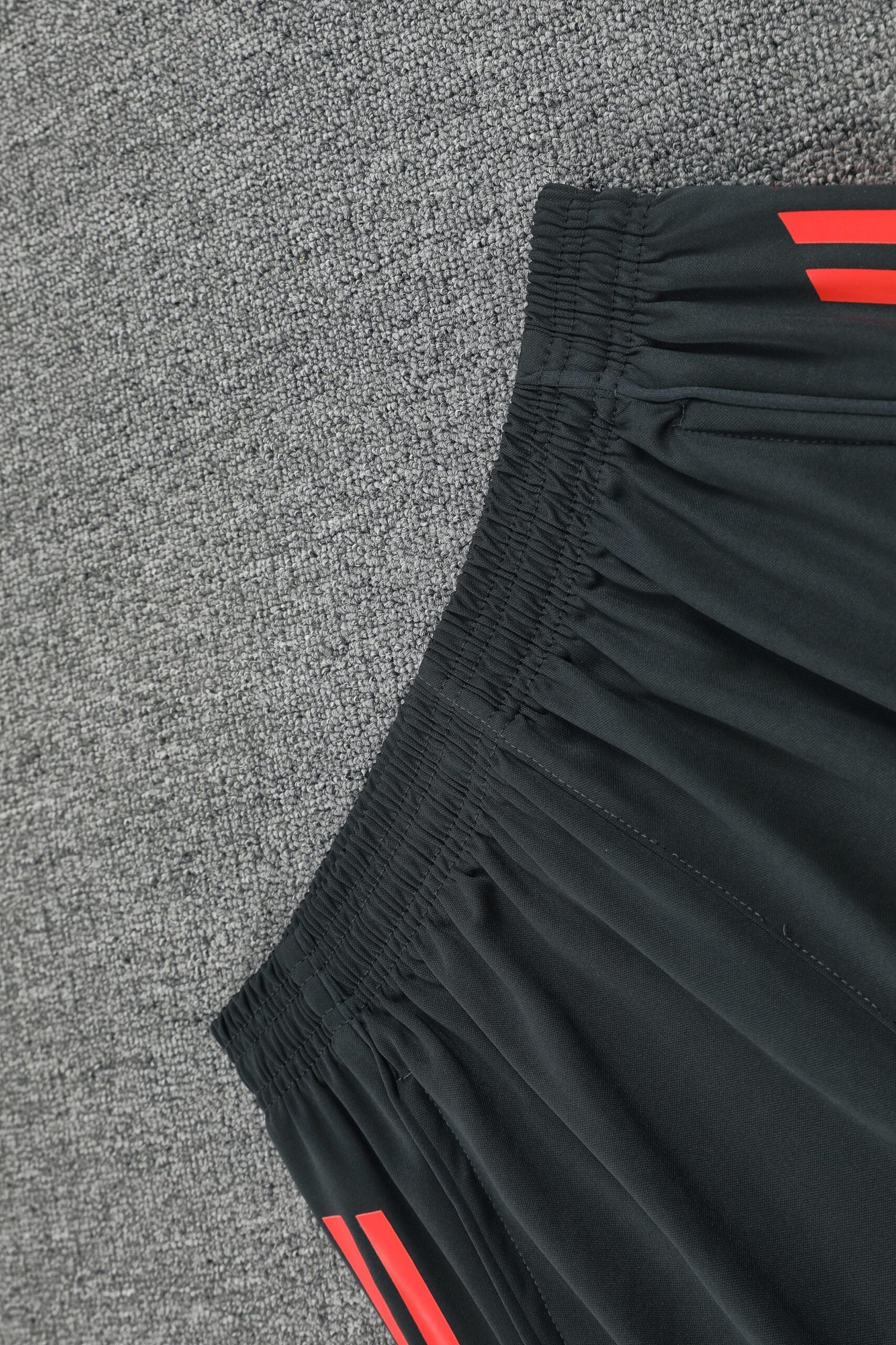 2025/26 Bayern Munich Short sleeve Training suit - Image 8