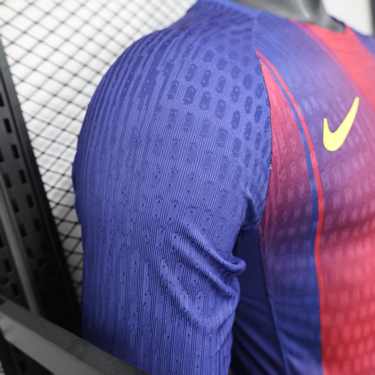 2025/26 Barcelona Home Jersey Player Version Long Sleeve - Image 6
