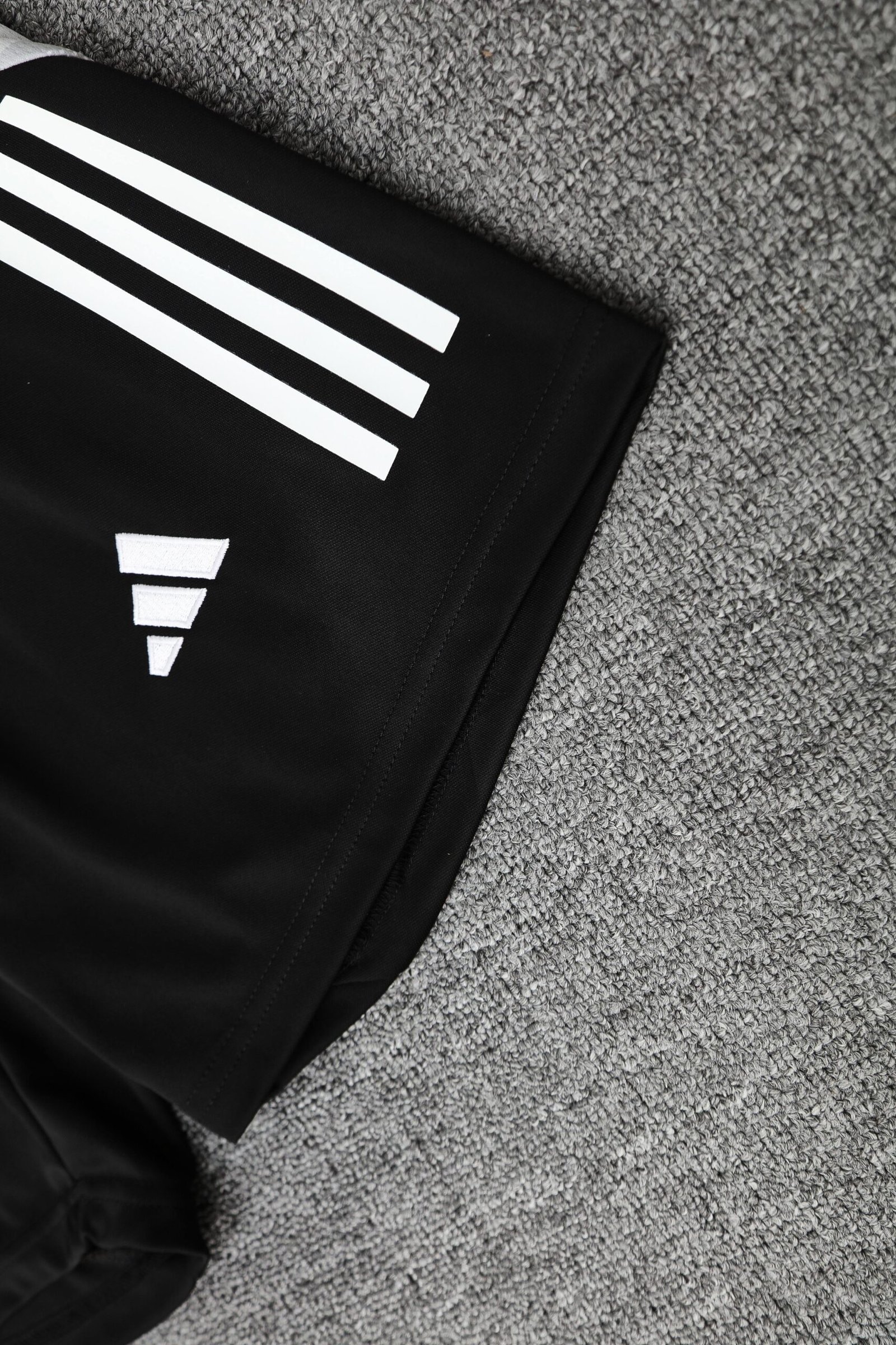 2025/26 Real Madrid?Vest Suit - Image 12