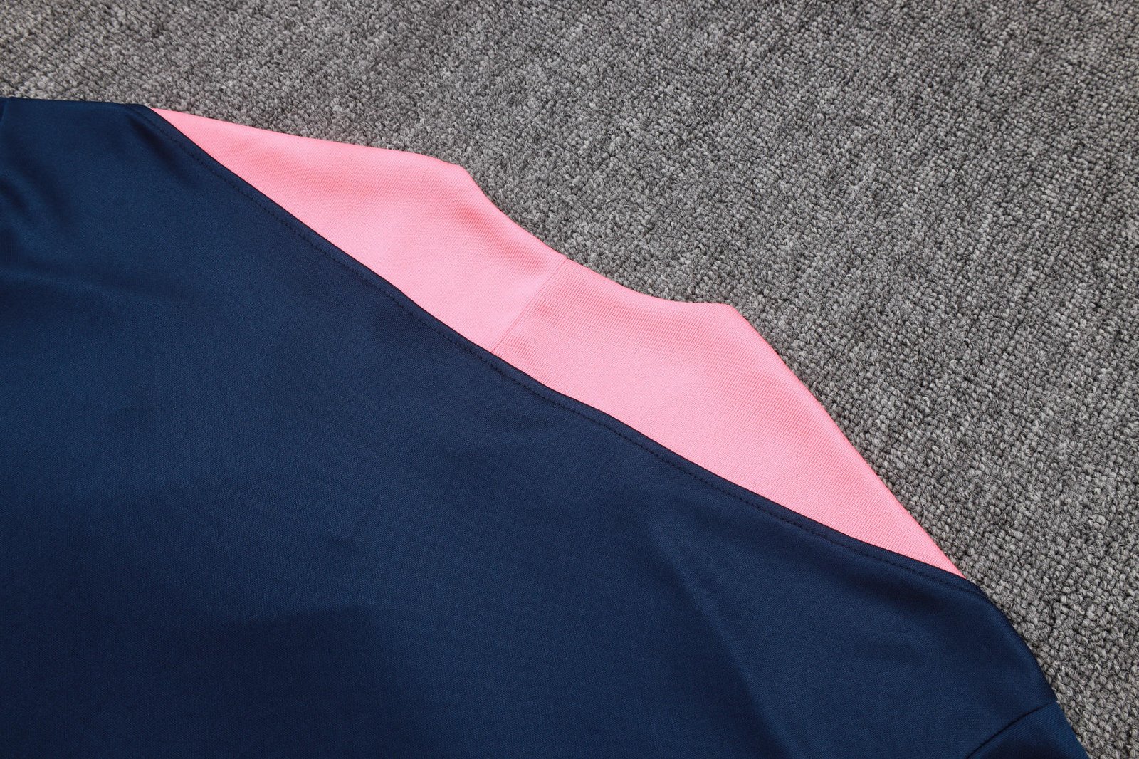 2025/26 Barcelona Long sleeves Training Set - Image 9