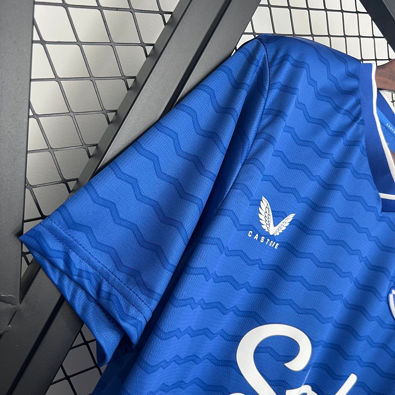 2025/26 Everton Home Jersey - Image 6