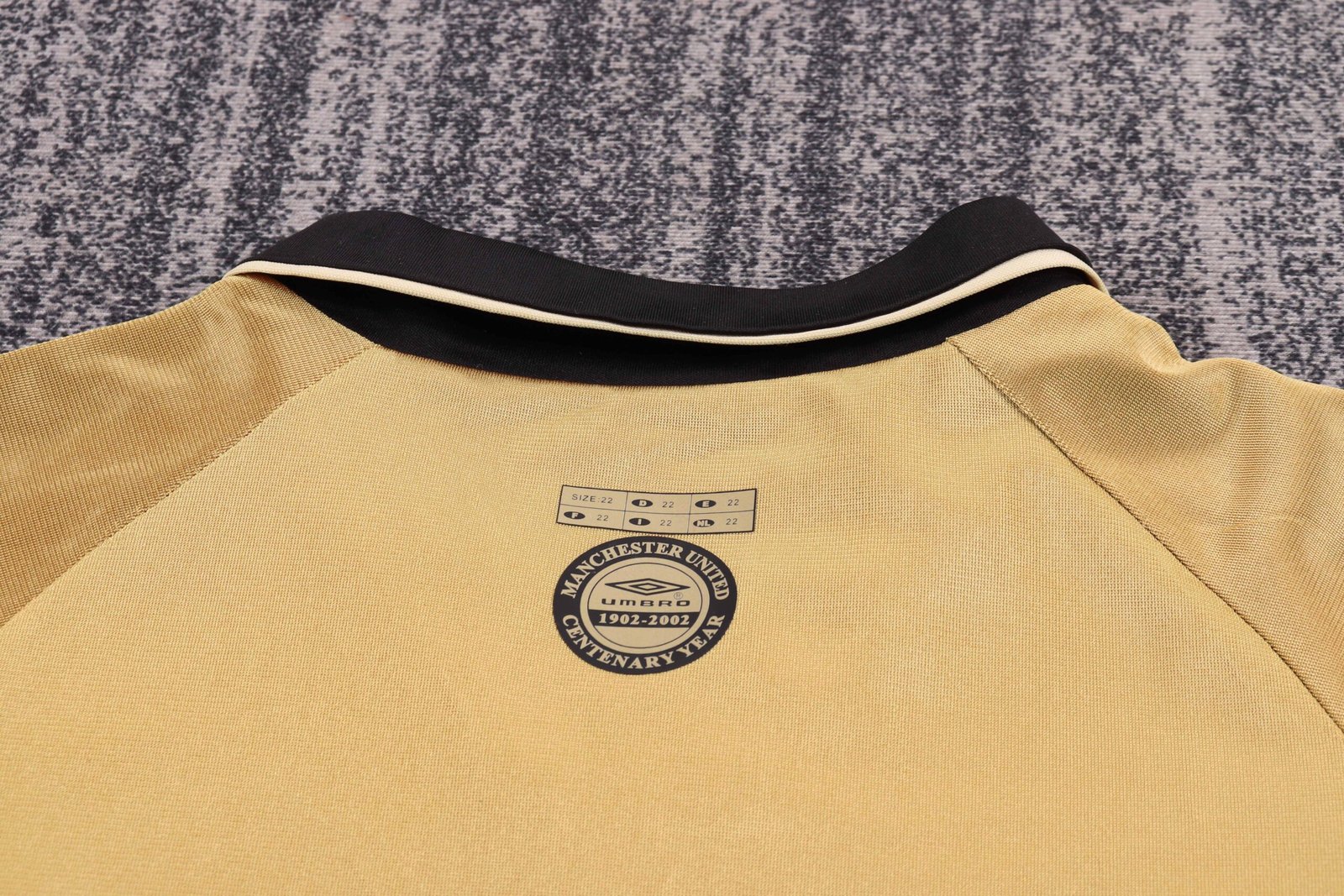 2001/02 Manchester United Away Retro Kids Jersey?100th Centenary - Image 16