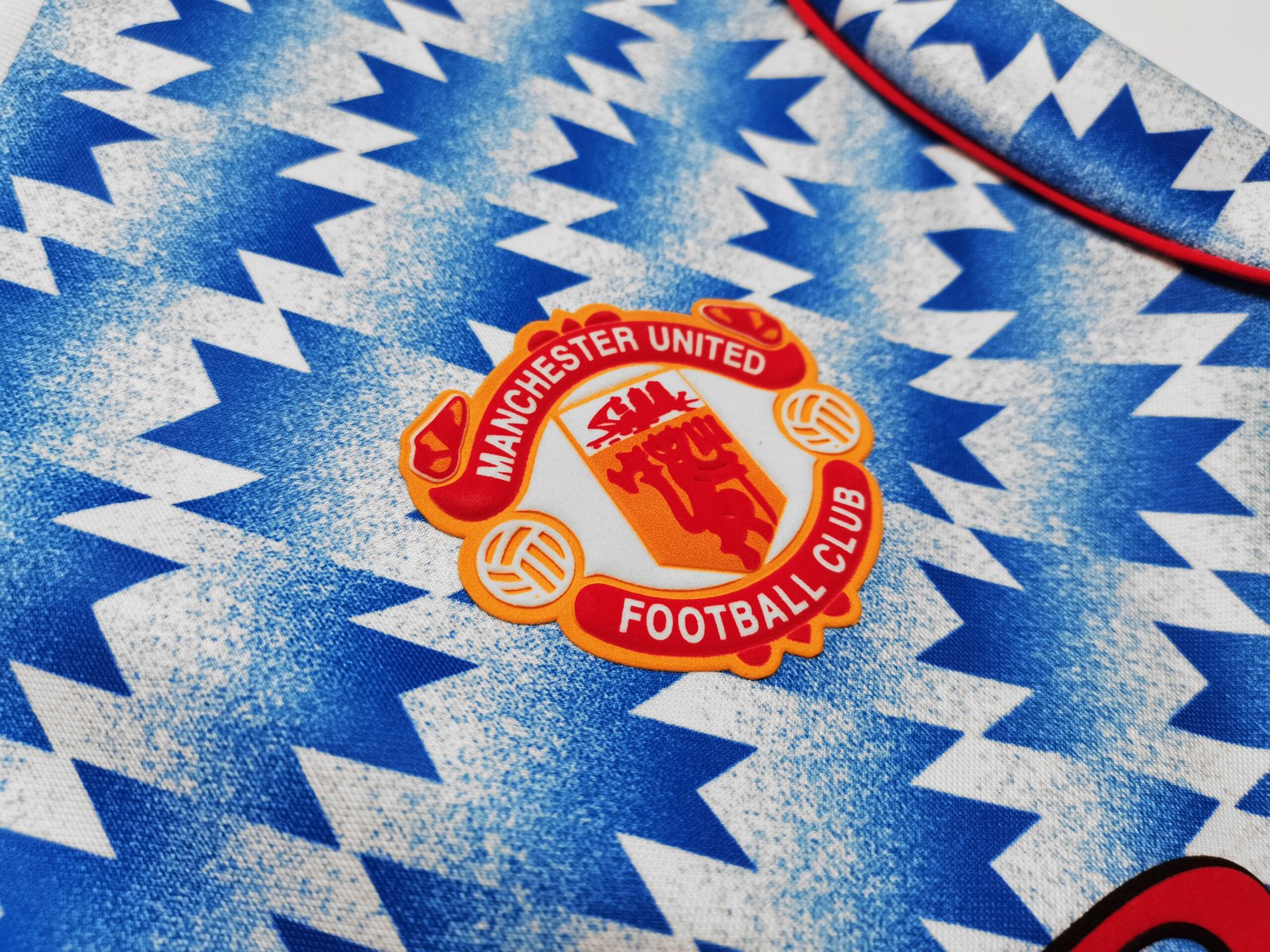 1990/92 Manchester United Retro Jersey Away Long Sleeve - Image 3