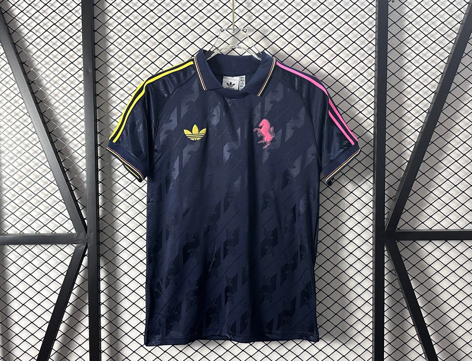 2024/25 Juventus Retro Special Edition