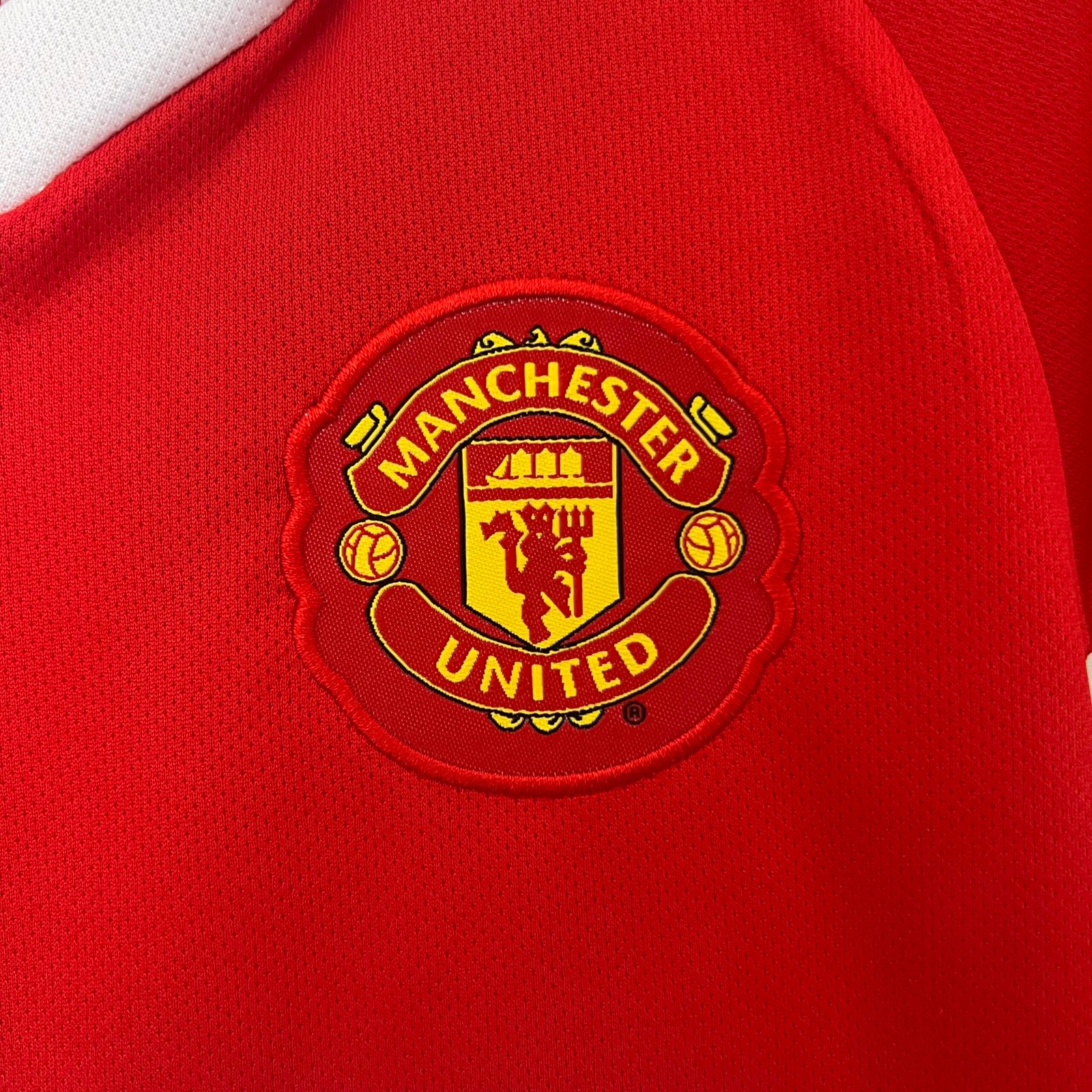 2010/11?Manchester United Home Retro Jersey Kids Kit - Image 3
