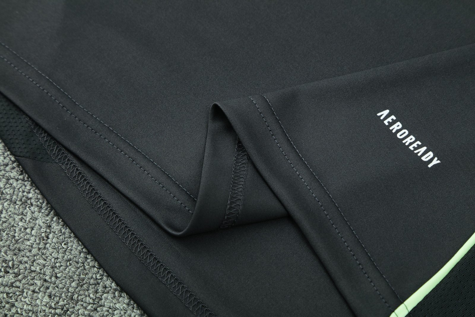 2025/26 Real Madrid?Vest Suit - Image 9