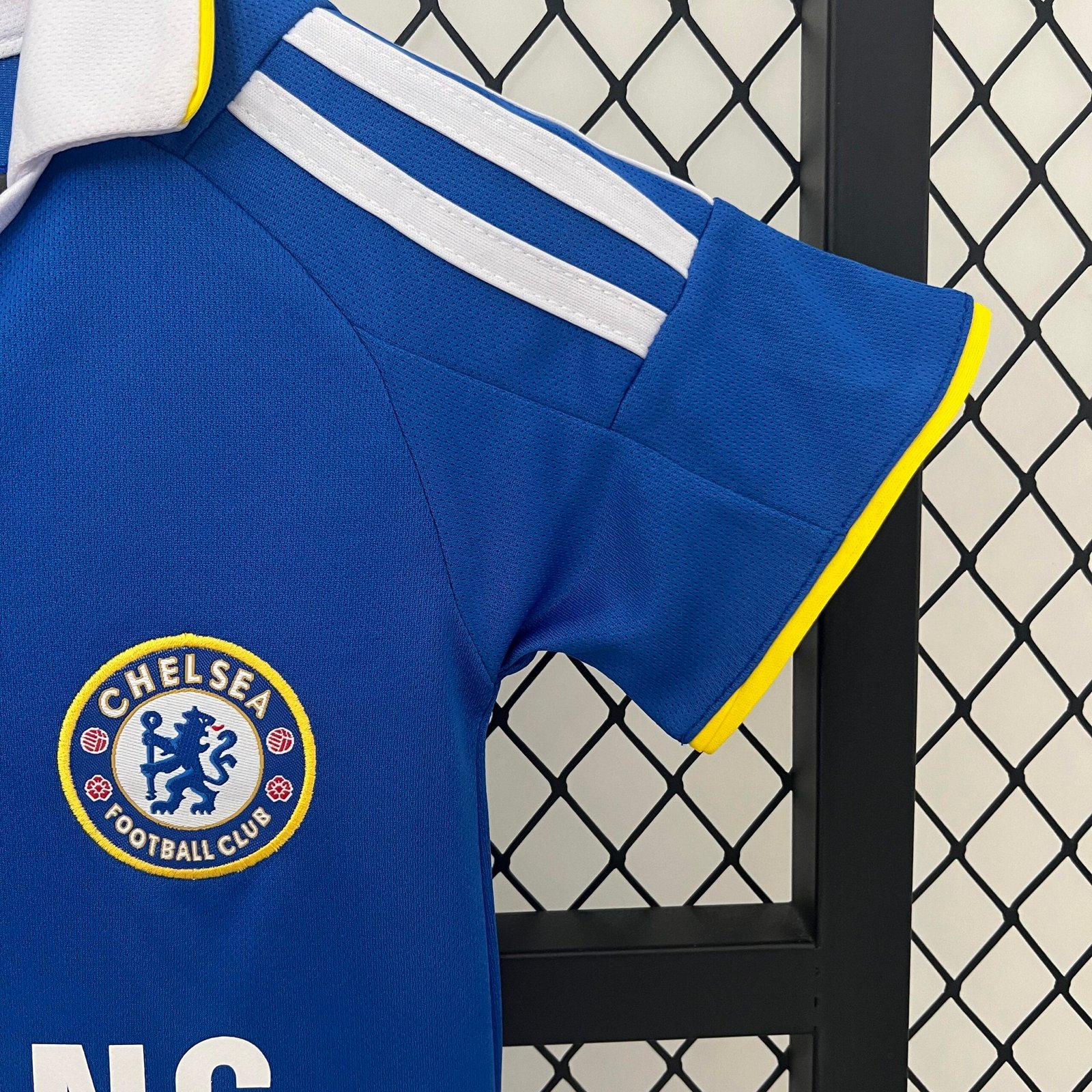 2008/09 Chelsea Champions League home Retro kids Jersey - Image 6