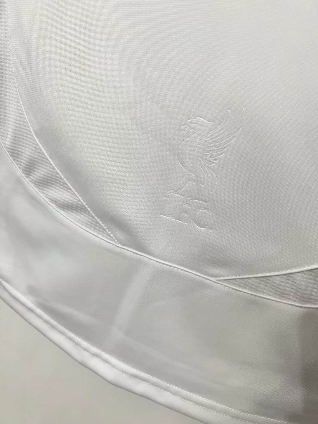 2006/07 Liverpool Third Away Retro Jersey - Image 8