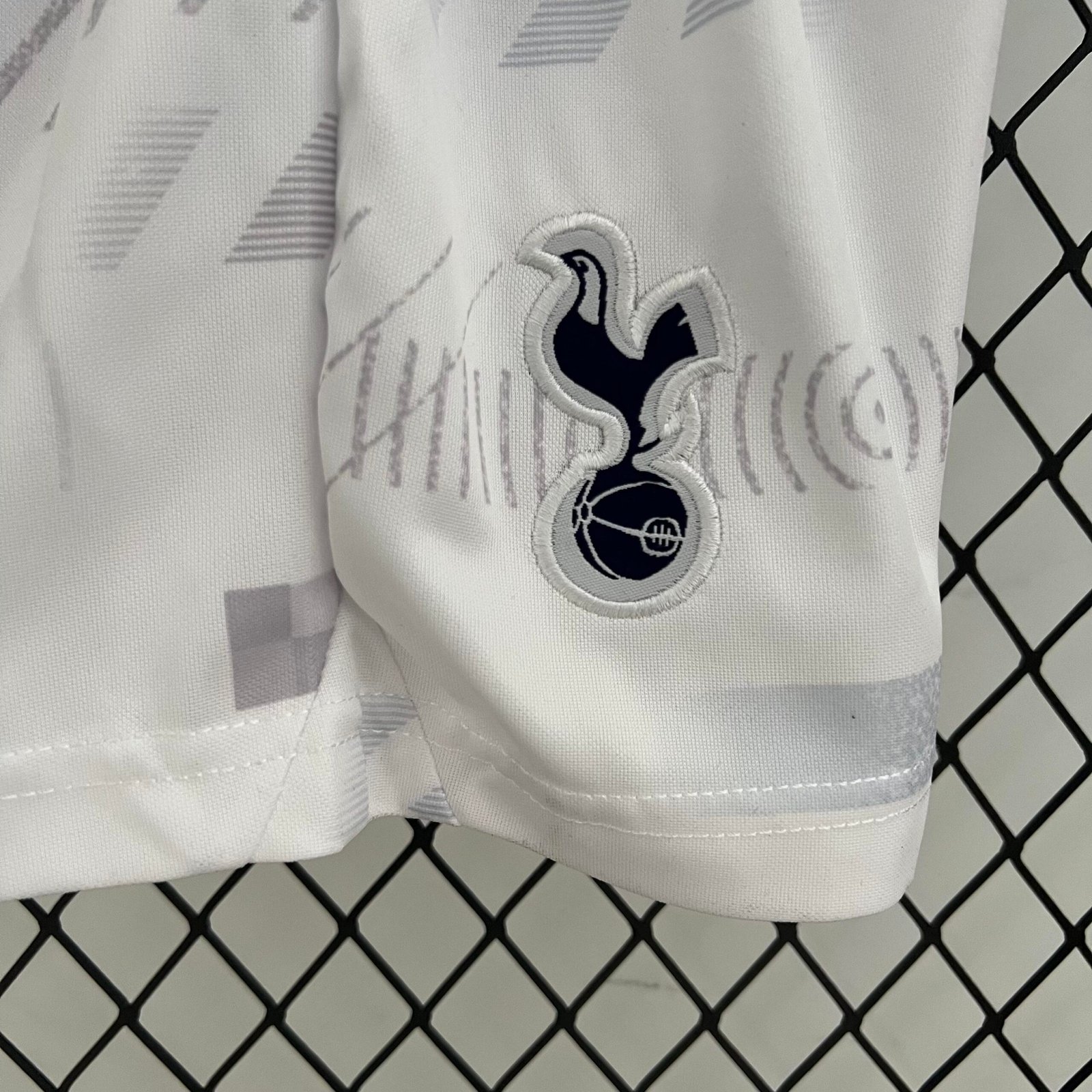 2023/24 Tottenham Hotspur Home Kids Kit Jersey+Shorts - Image 9
