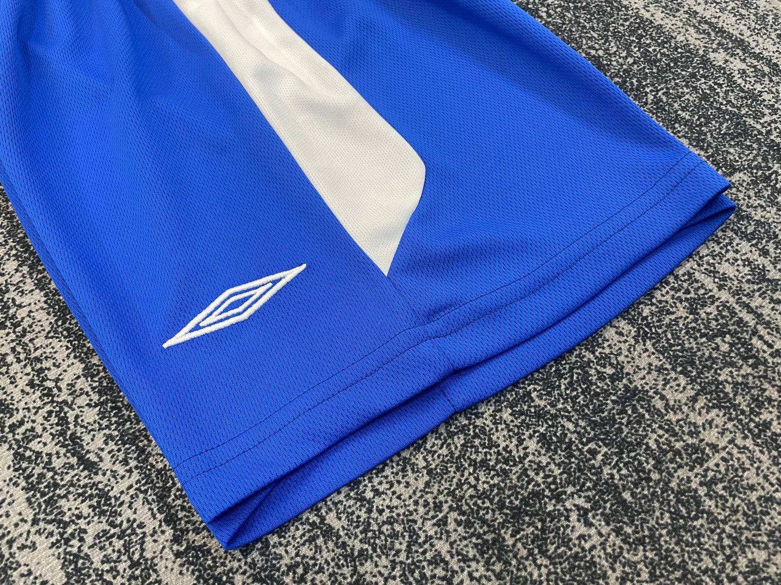 2003/05 Chelsea Home Retro kids Jersey - Image 4