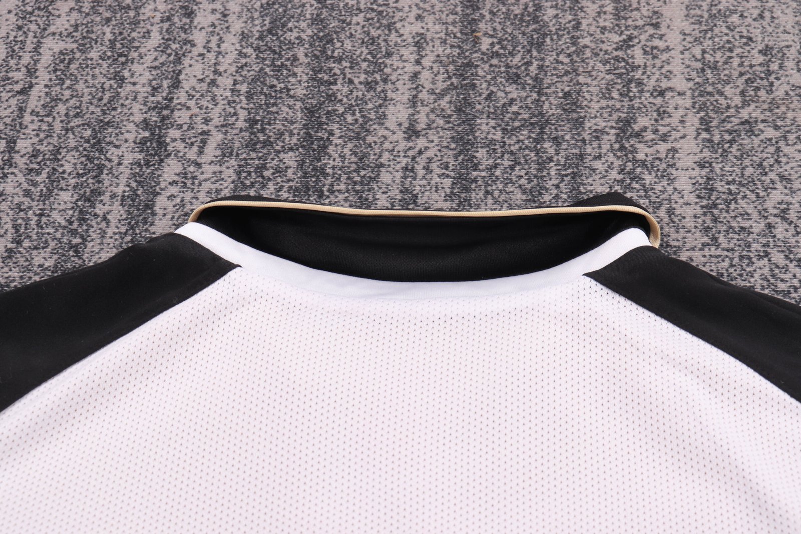 2001/02 Manchester United Away Retro Kids Jersey?100th Centenary - Image 15