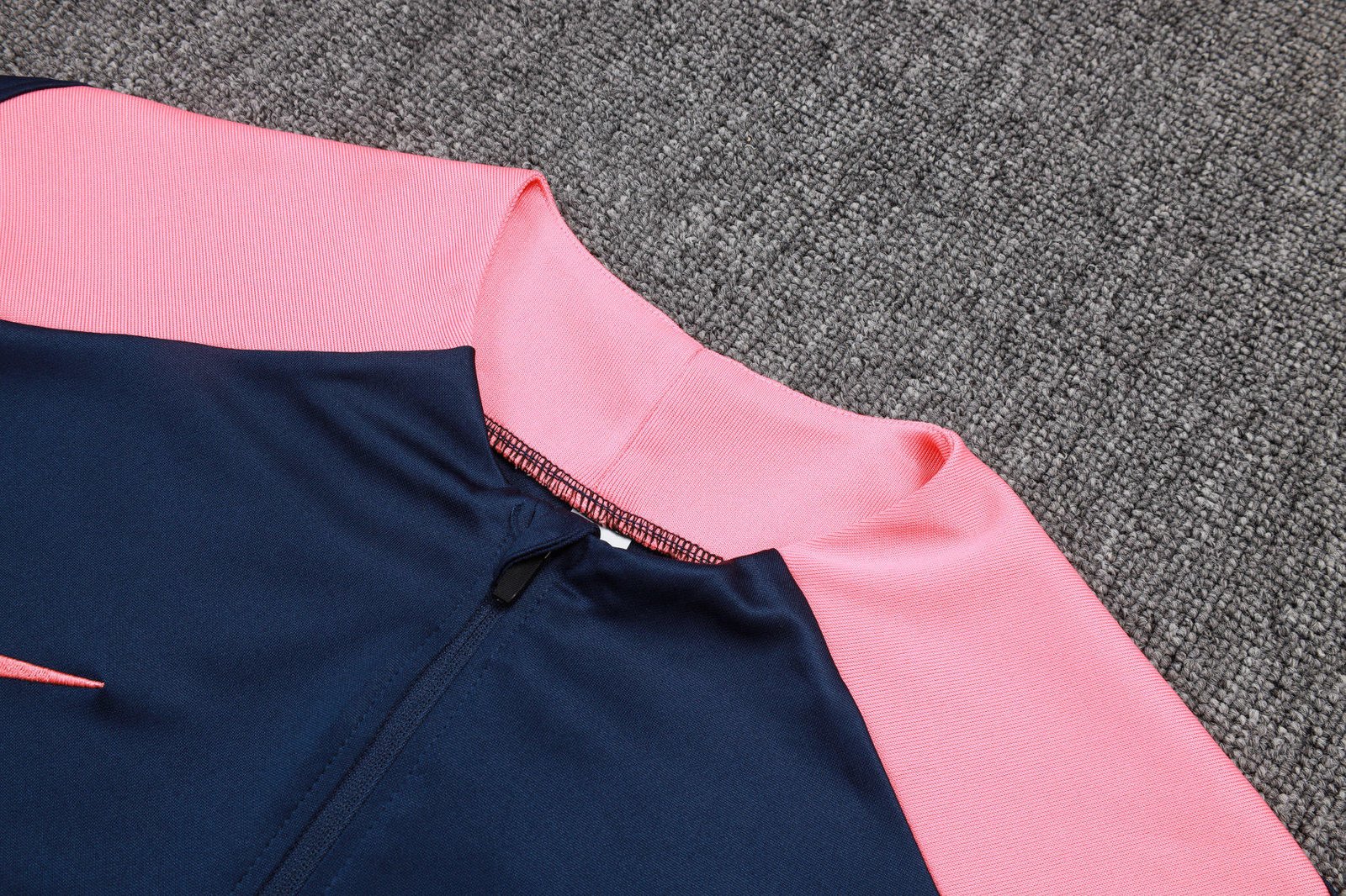 2025/26 Barcelona Long sleeves Training Set - Image 8