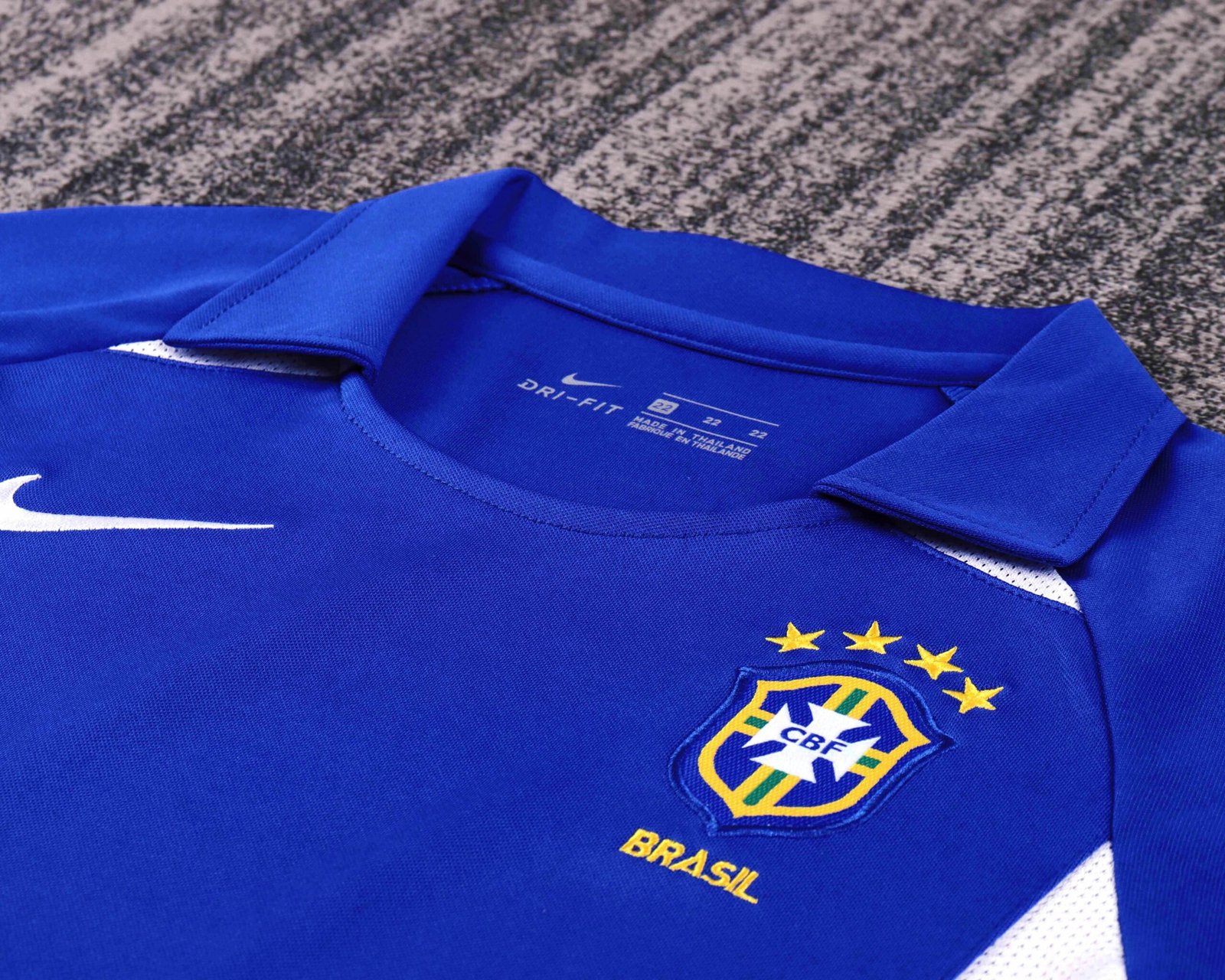 2002 World Cup Brazil Away Retro Kids Jersey - Image 3