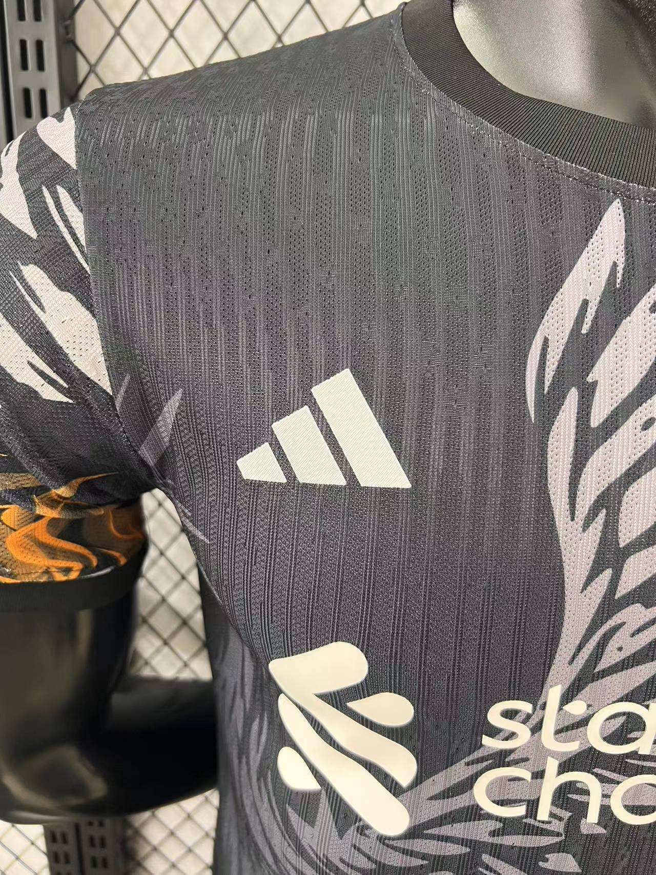 2025/26 Liverpool Special Jersey Player Version - Image 2