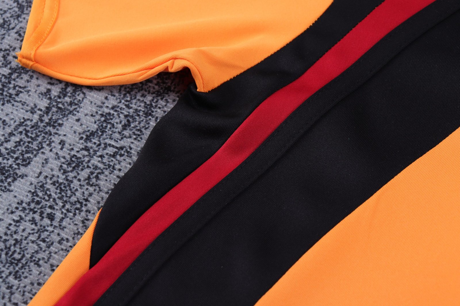 2005/06 Roma Retro Kids Jersey Home Replica - Image 10